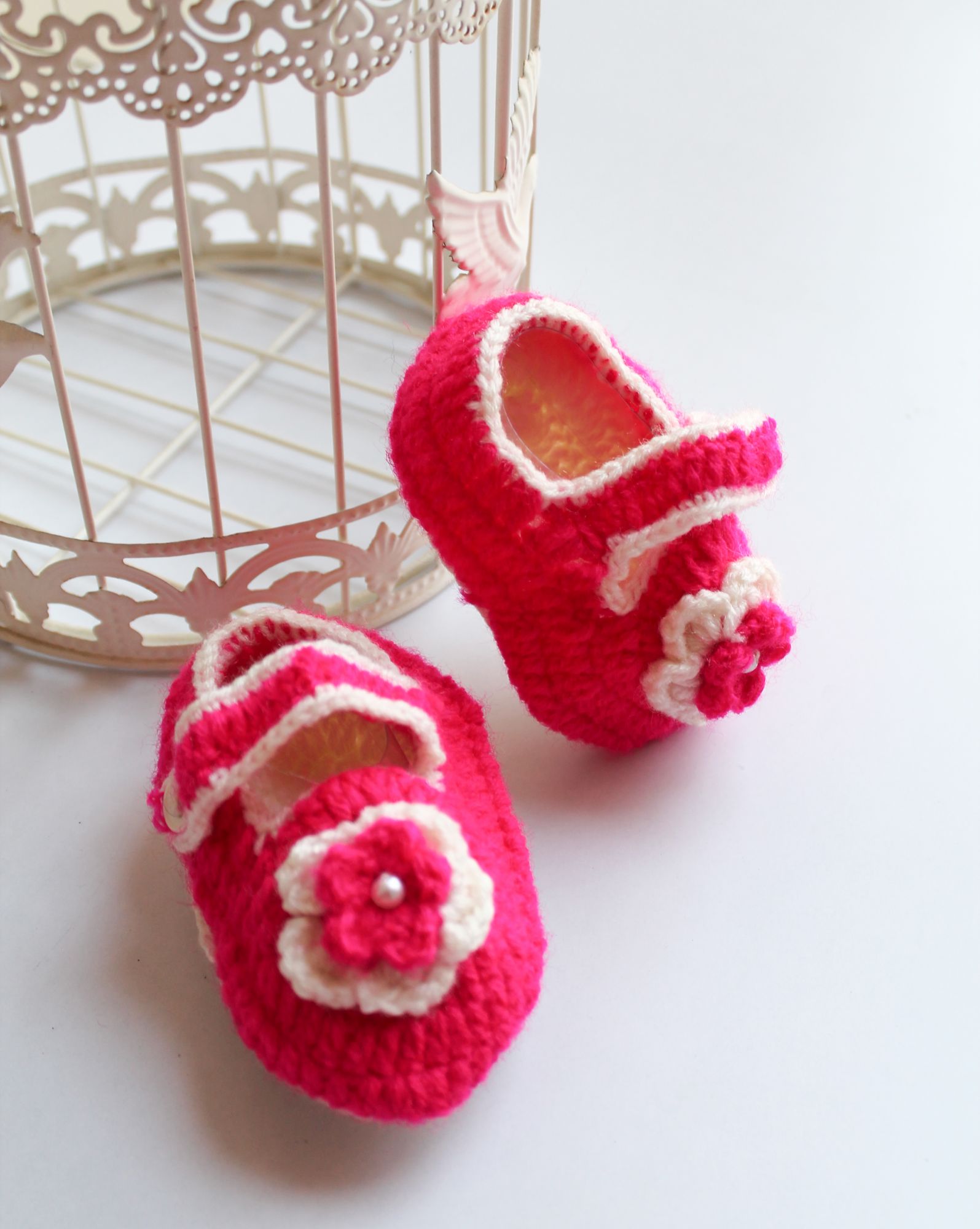 Woonie Handmade Floral Cap With Booties & Mittens - Pink