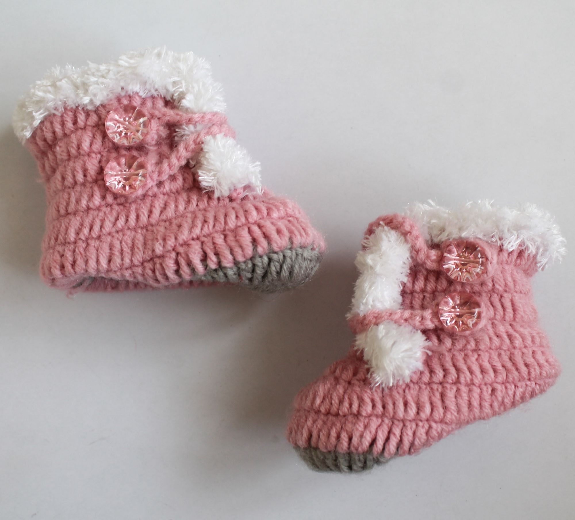 Woonie Handmade Floral Design Cap With Mittens & Booties - Pink