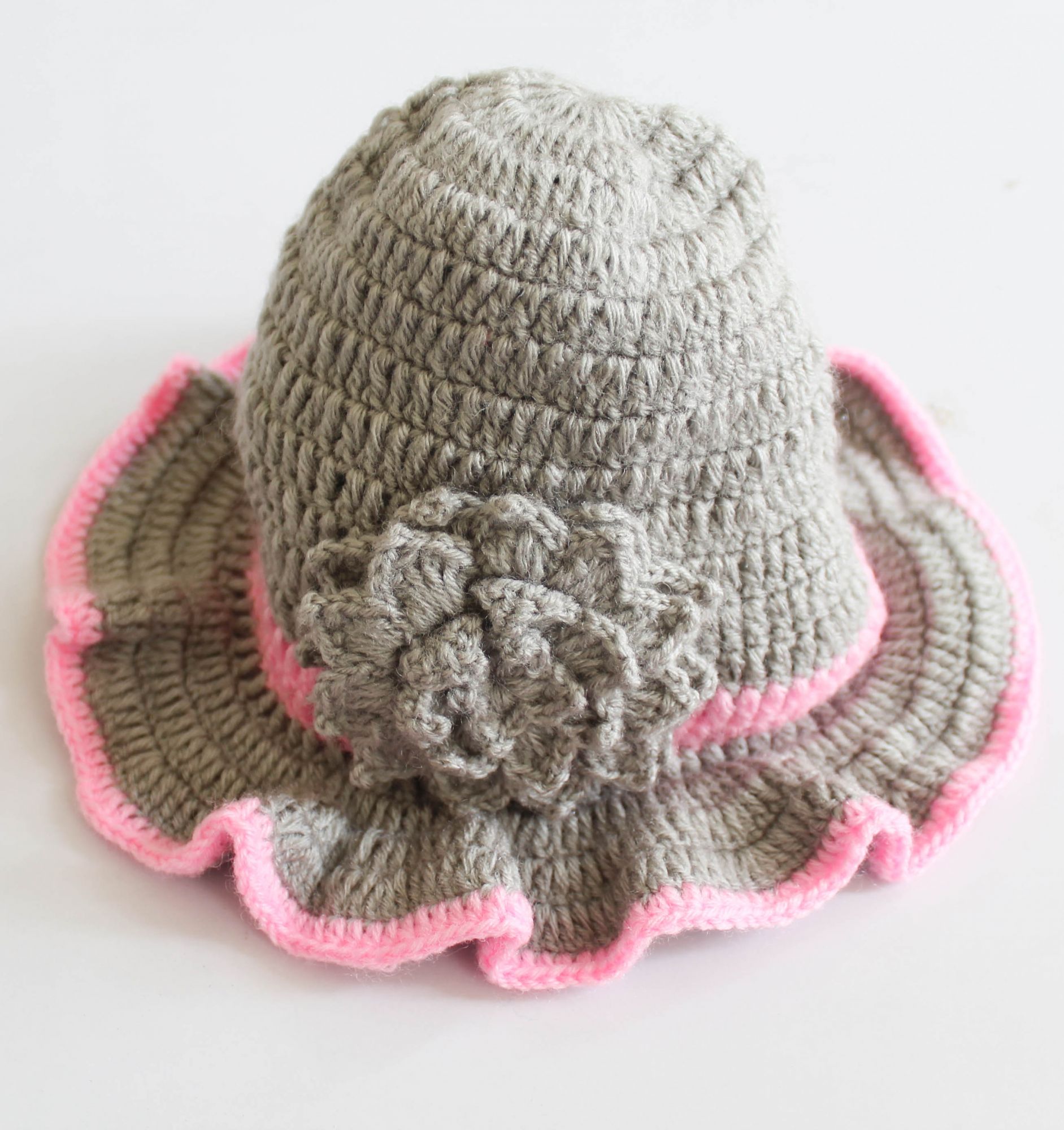 Woonie Flower Detailing Cap Mitten & Booties - Grey