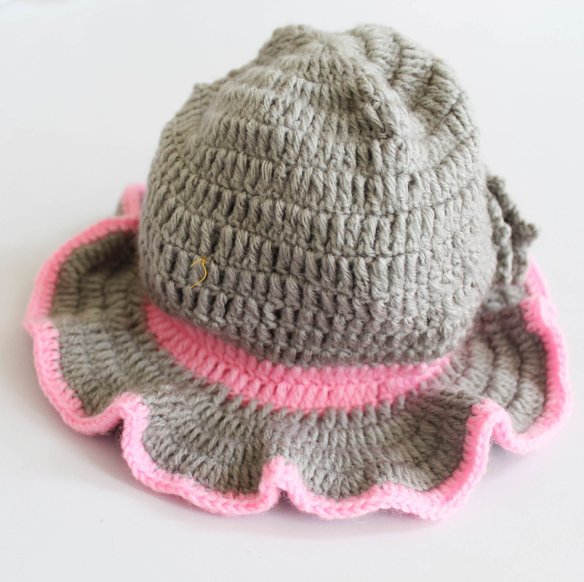 Woonie Flower Detailing Cap Mitten & Booties - Grey