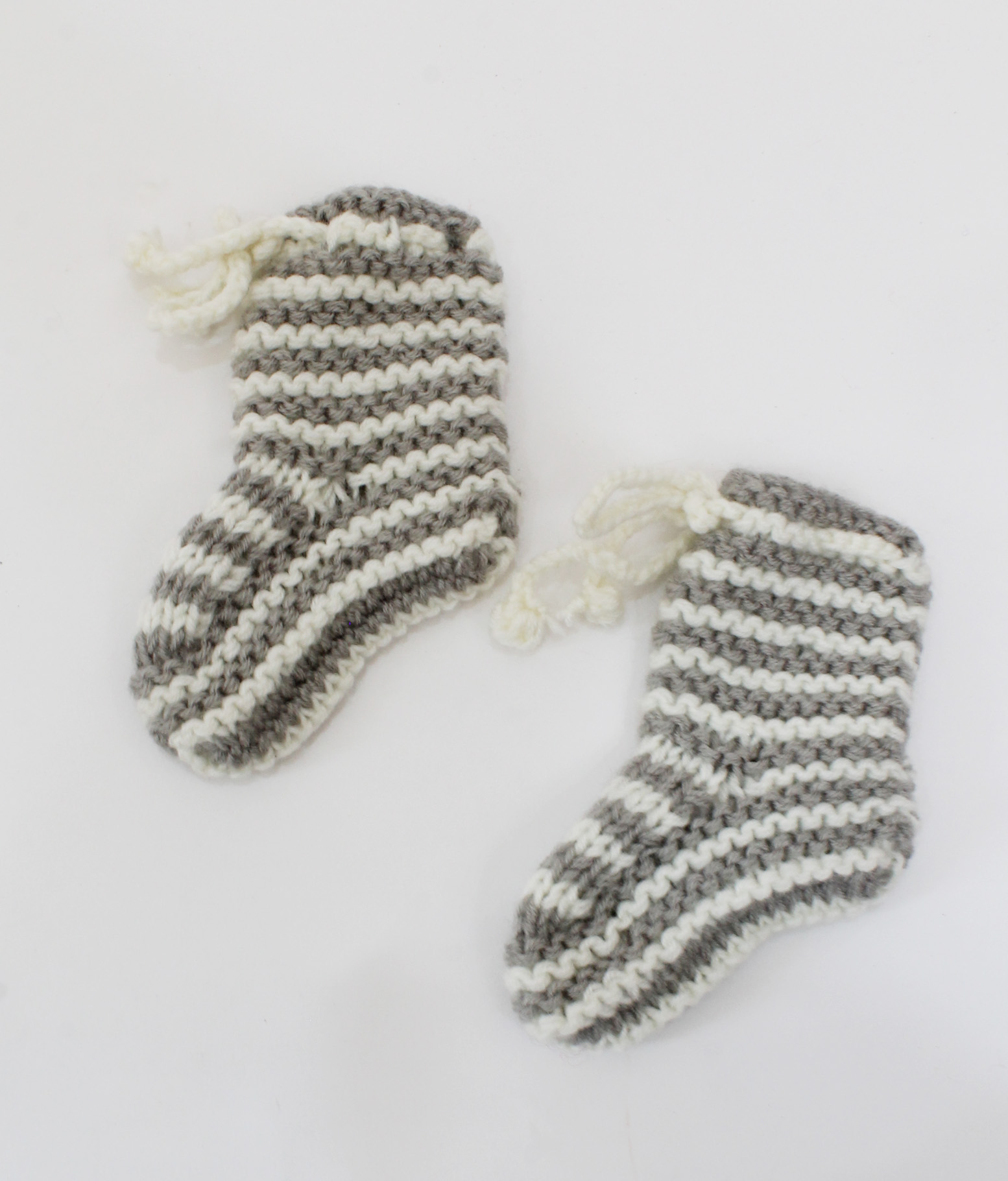 Woonie Handmade Knitted Striped Cap With Mittens & Booties - Grey & White