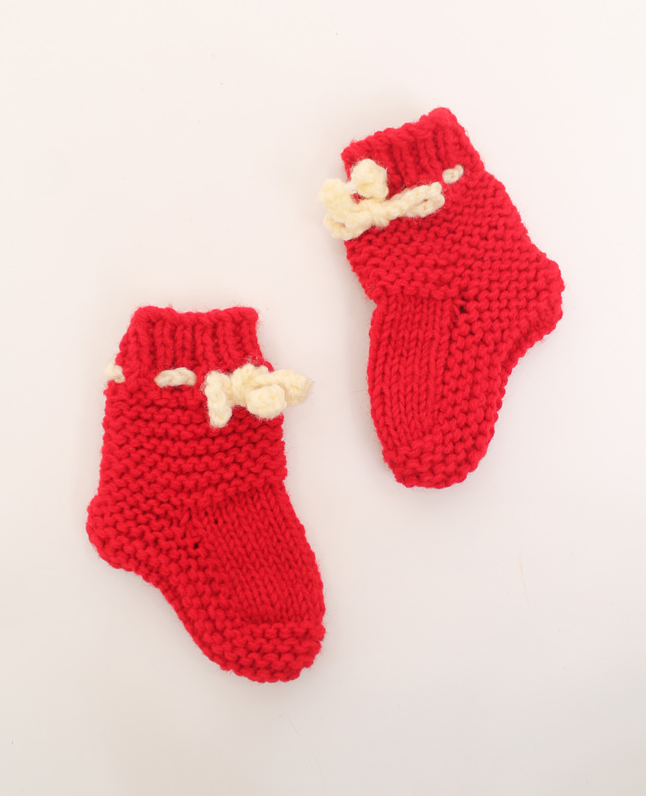 Woonie Handmade Knitted Self Design Cap With Mittens & Booties - Red