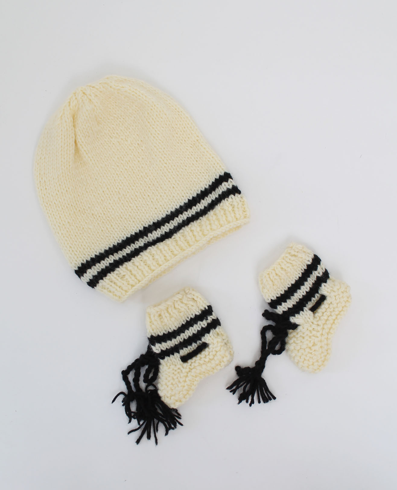 Woonie Handmade Knitted Striped Cap & Booties - Off-White