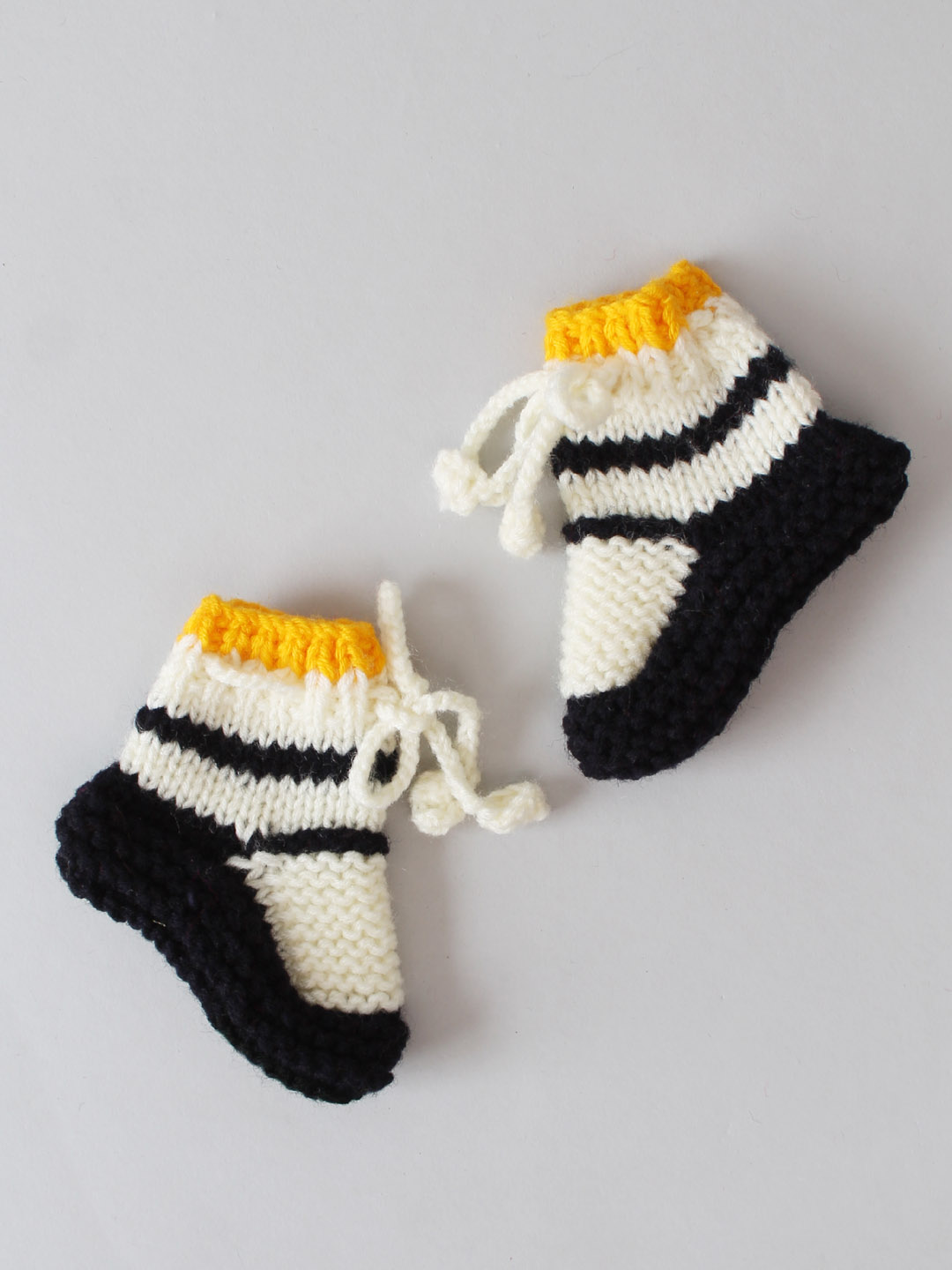 Woonie Handknitted Striped Cap with Matching Mittens and Socks Set