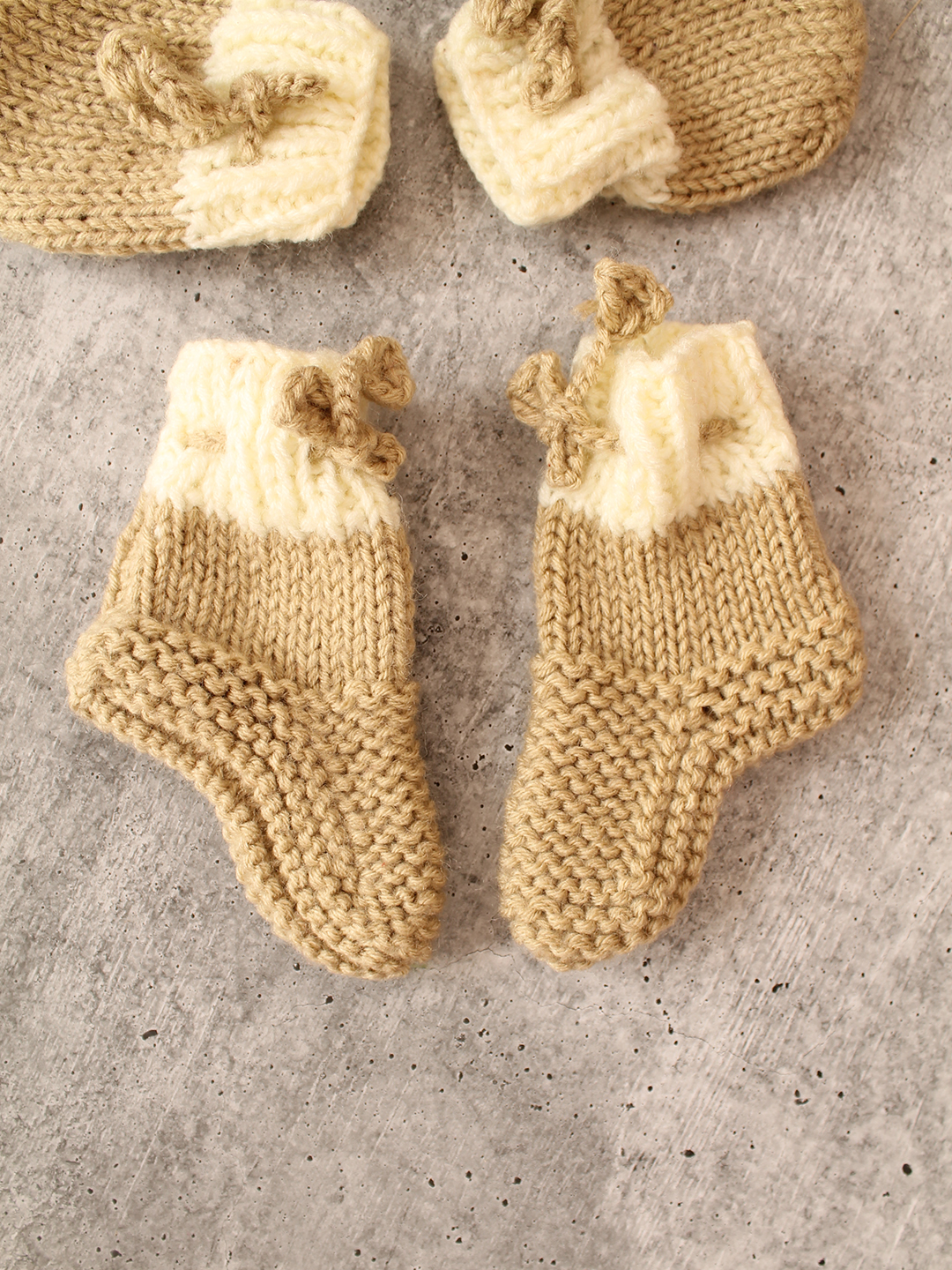 Woonie Handknitted Sleeping Bear Cap Mittens and Socks Set - Beige