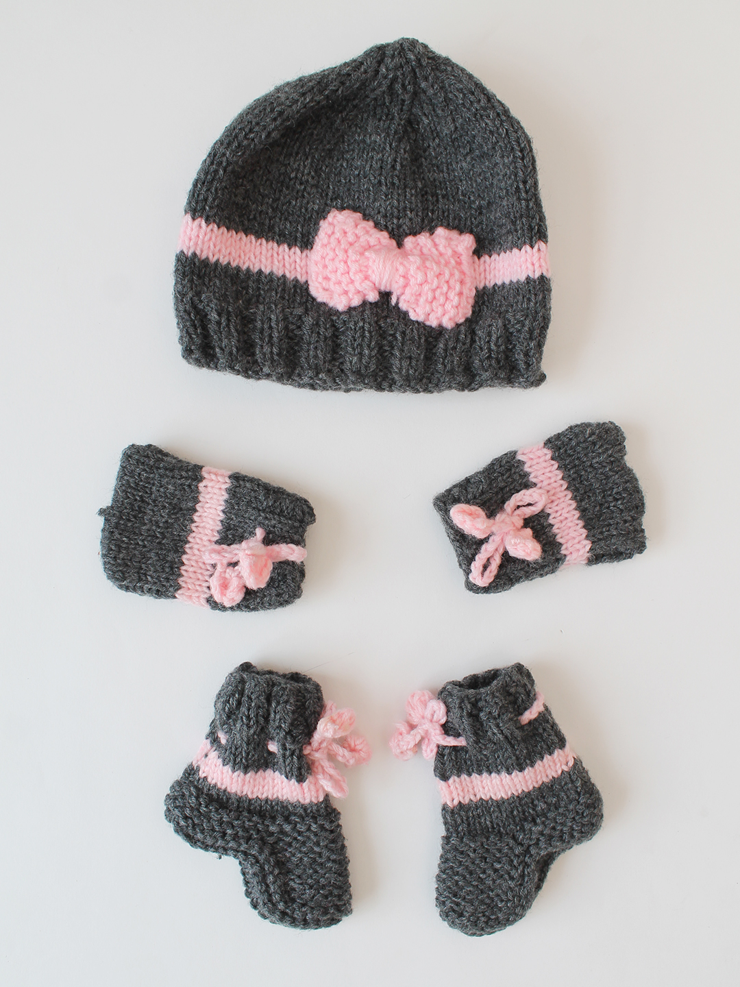 Woonie Handknitted Bow Cap Mittens and Socks Set - Grey