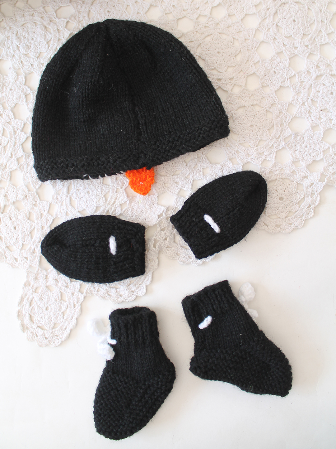 Woonie Penguin Cap, Mittens and Socks Set - Black