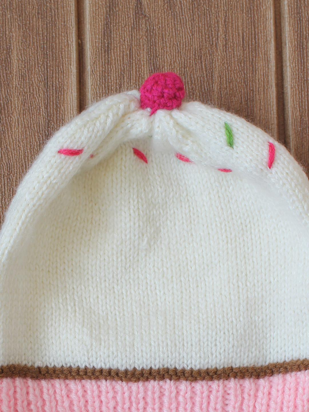 Woonie Handmade Ice Cream Cap With Booties - White