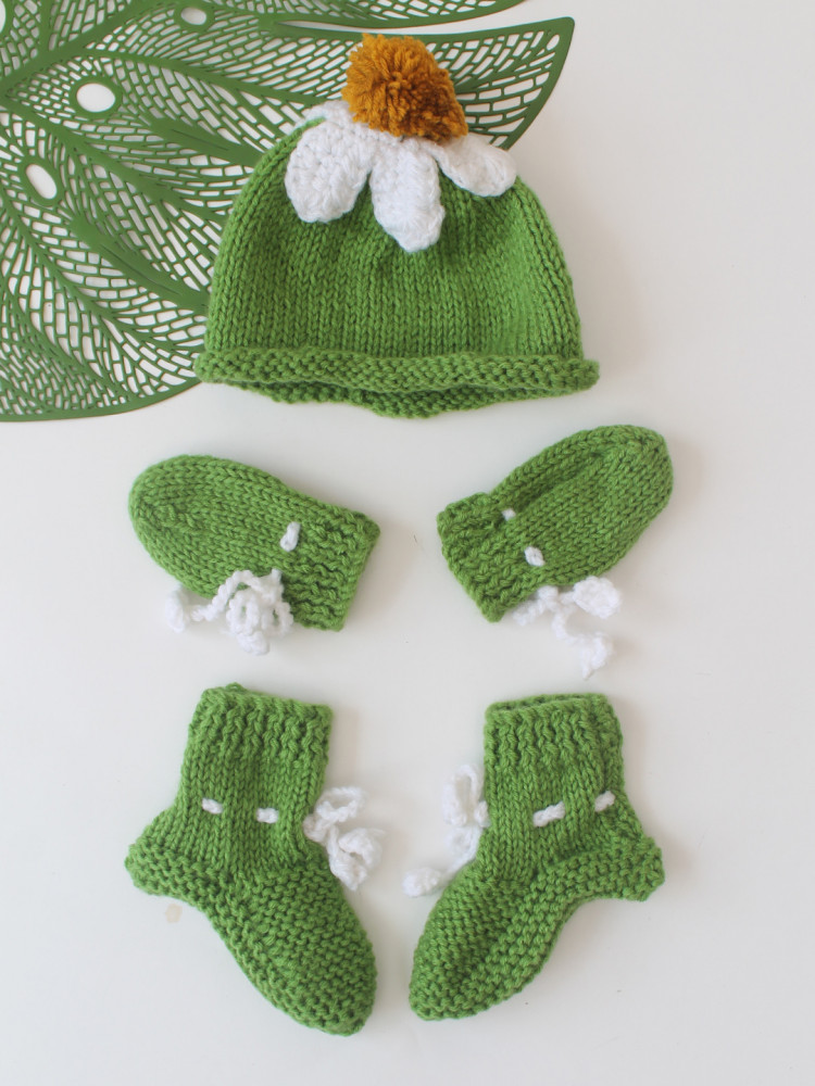 Image of Woonie Handknitted Flower Cap Matching Mittens and Socks Set - Green
