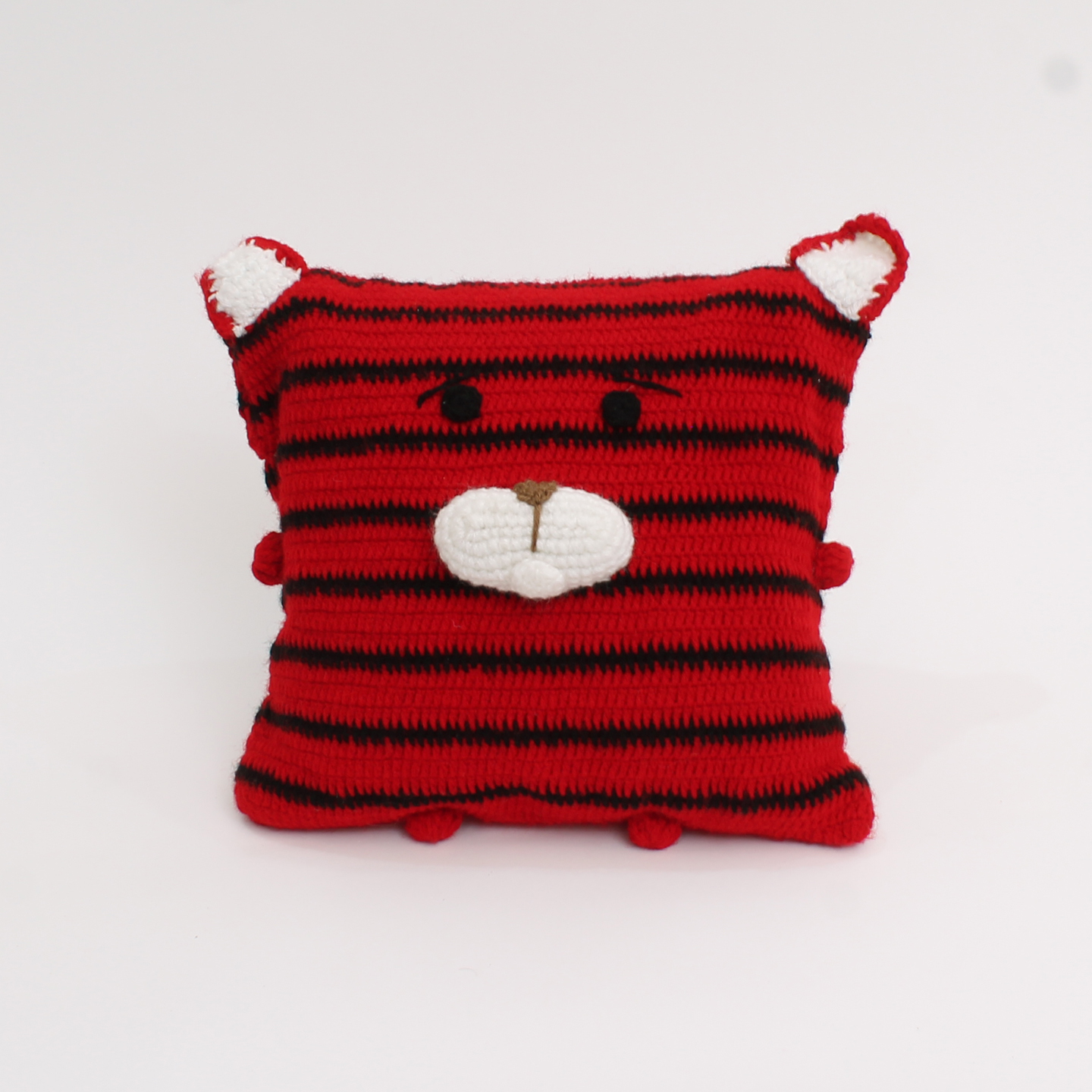 Crochet Dog Face Striped Cushion Cover with Cushion - Red