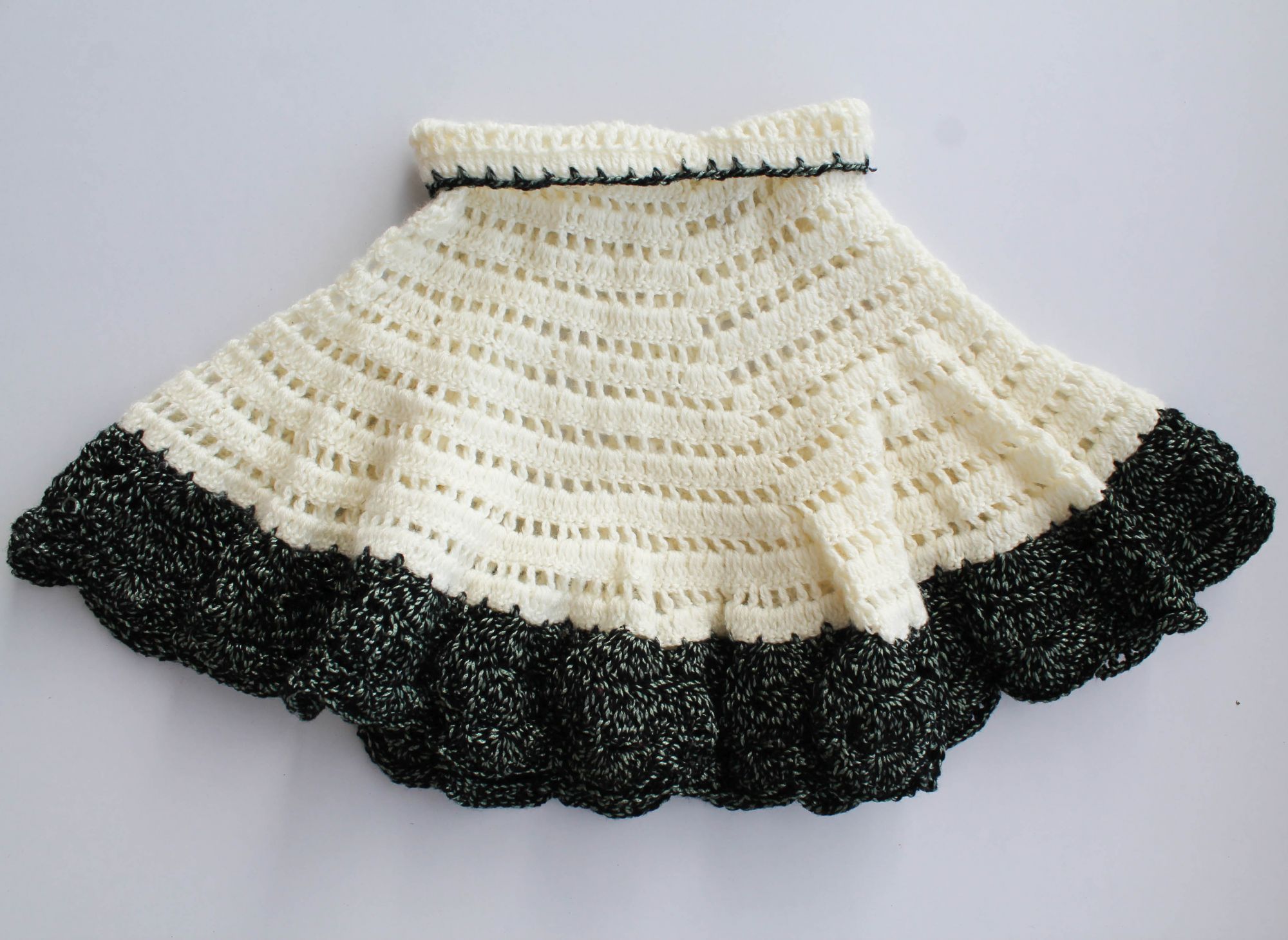 Woonie Handmade Off-White Cape for Kids