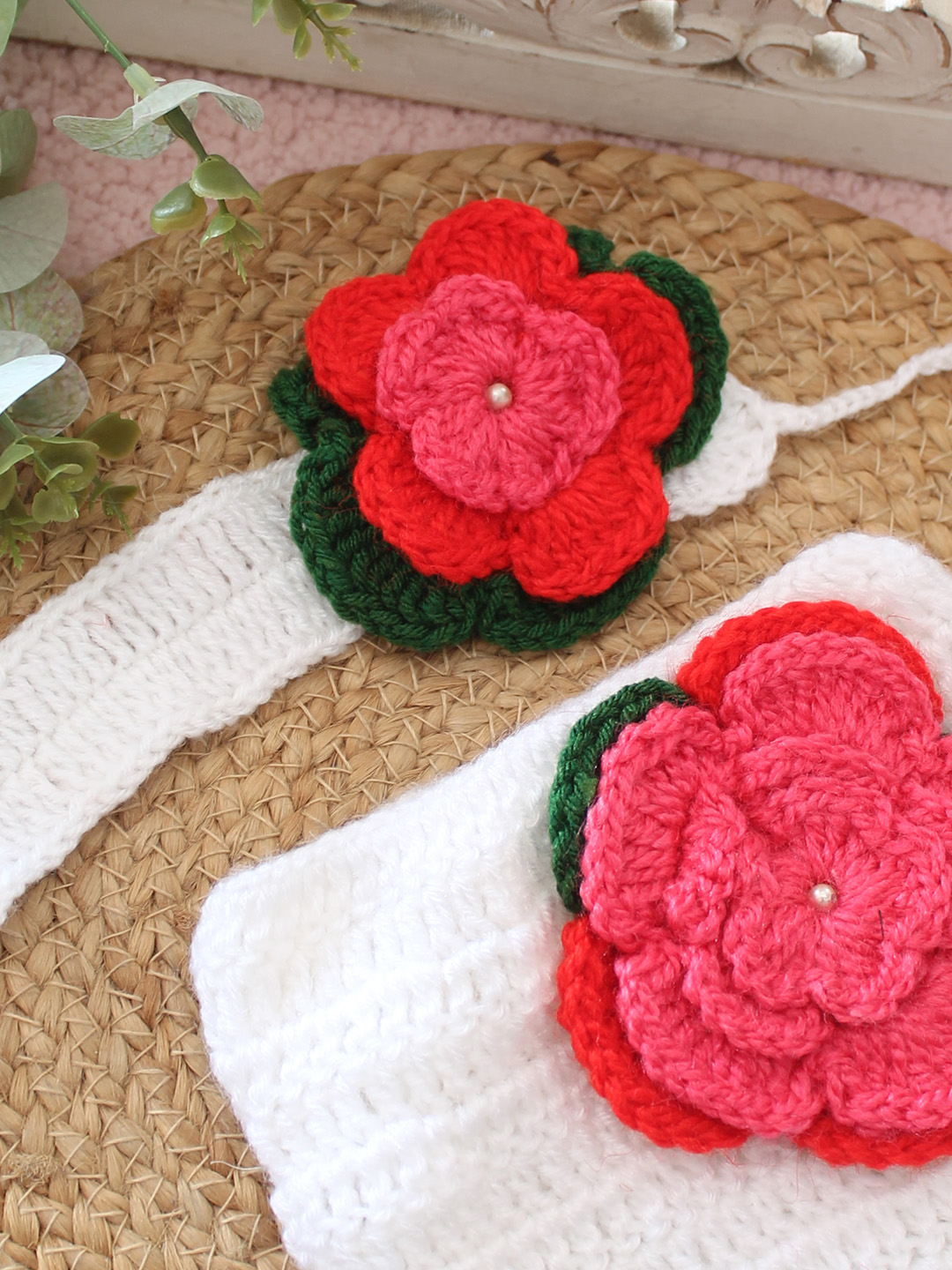 Woonie  Floral Detailed Photography Prop  White