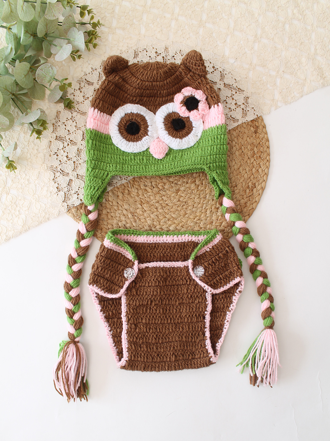 Woonie Owl Design Photography Prop - Brown