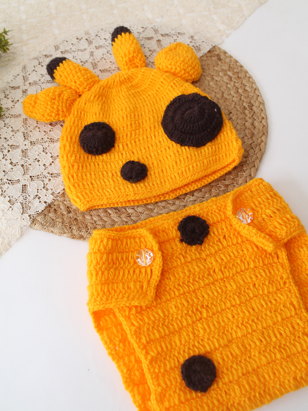 Woonie  Giraffe Theme Photography Prop Set  Yellow