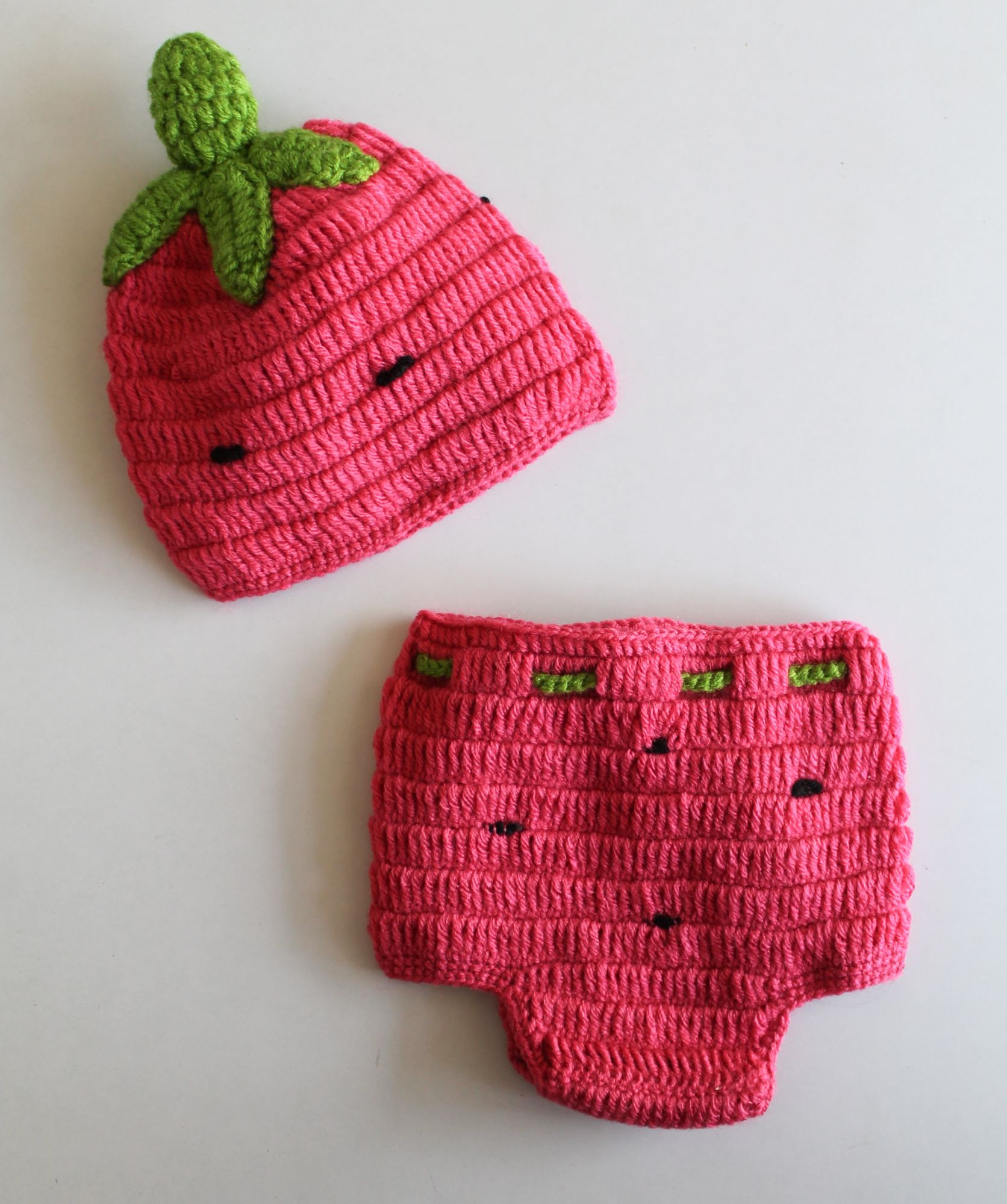 Woonie Strawberry Detailing Cap With Bloomer - Pink