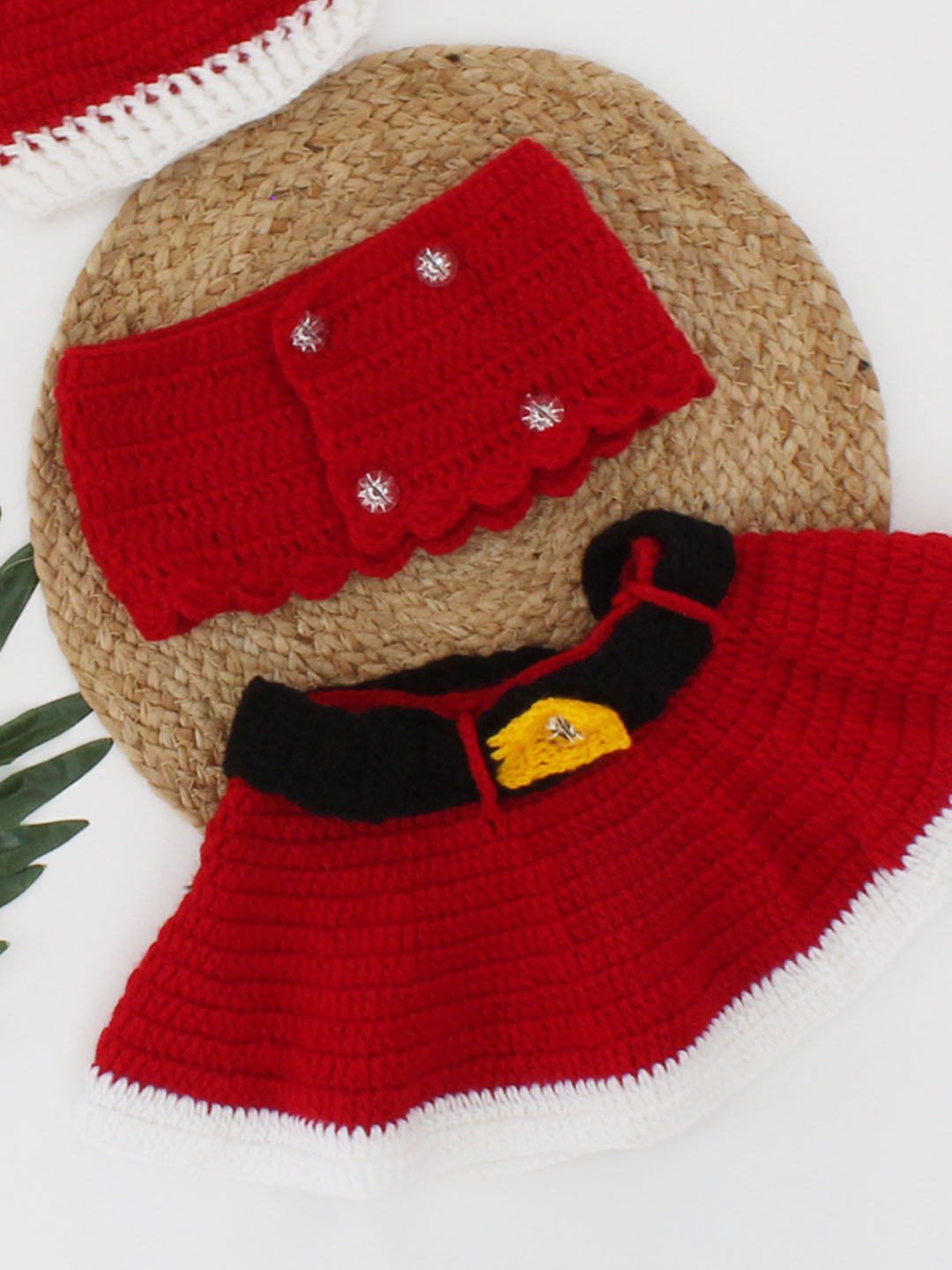 Woonie Infant Photography Prop Christmas Theme Set Of CapTop & Skirt - Red