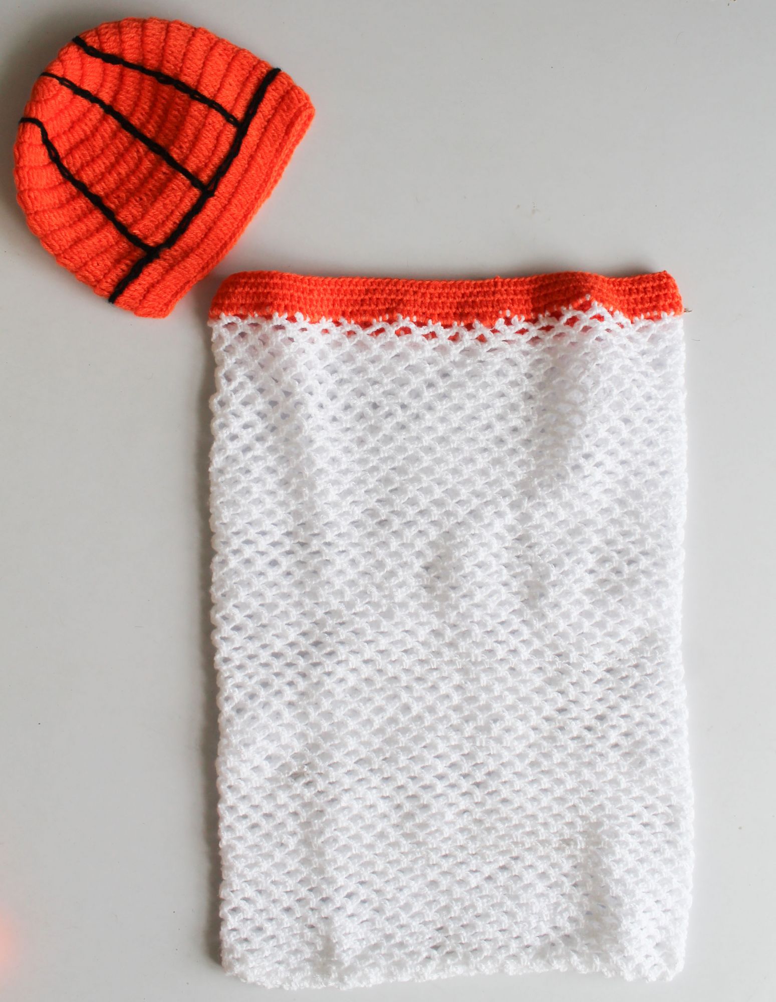 Woonie Basketball Design Detailed Cap With Basketball Net Photography Prop - White & Orange
