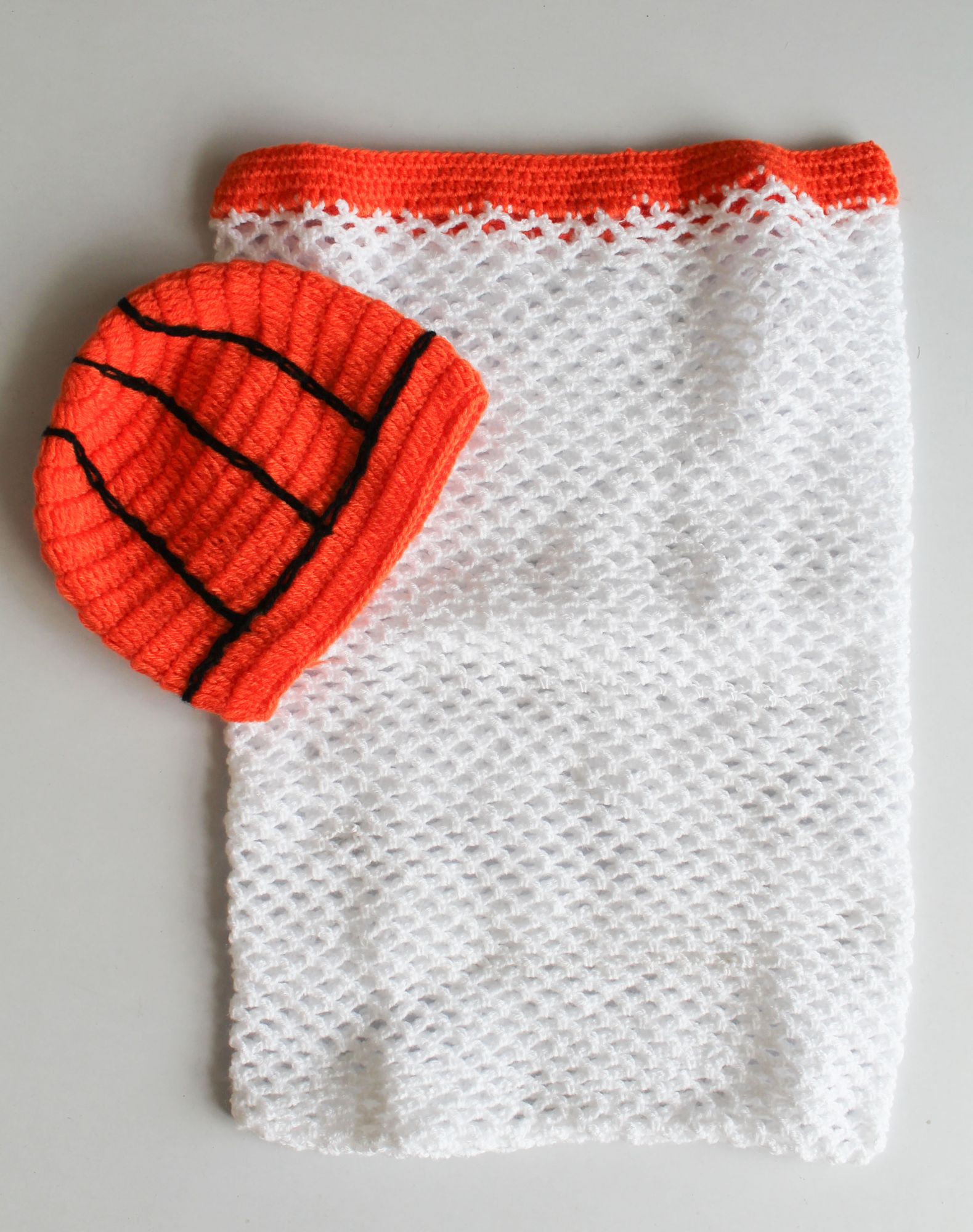 Woonie Basketball Design Detailed Cap With Basketball Net Photography Prop - White & Orange
