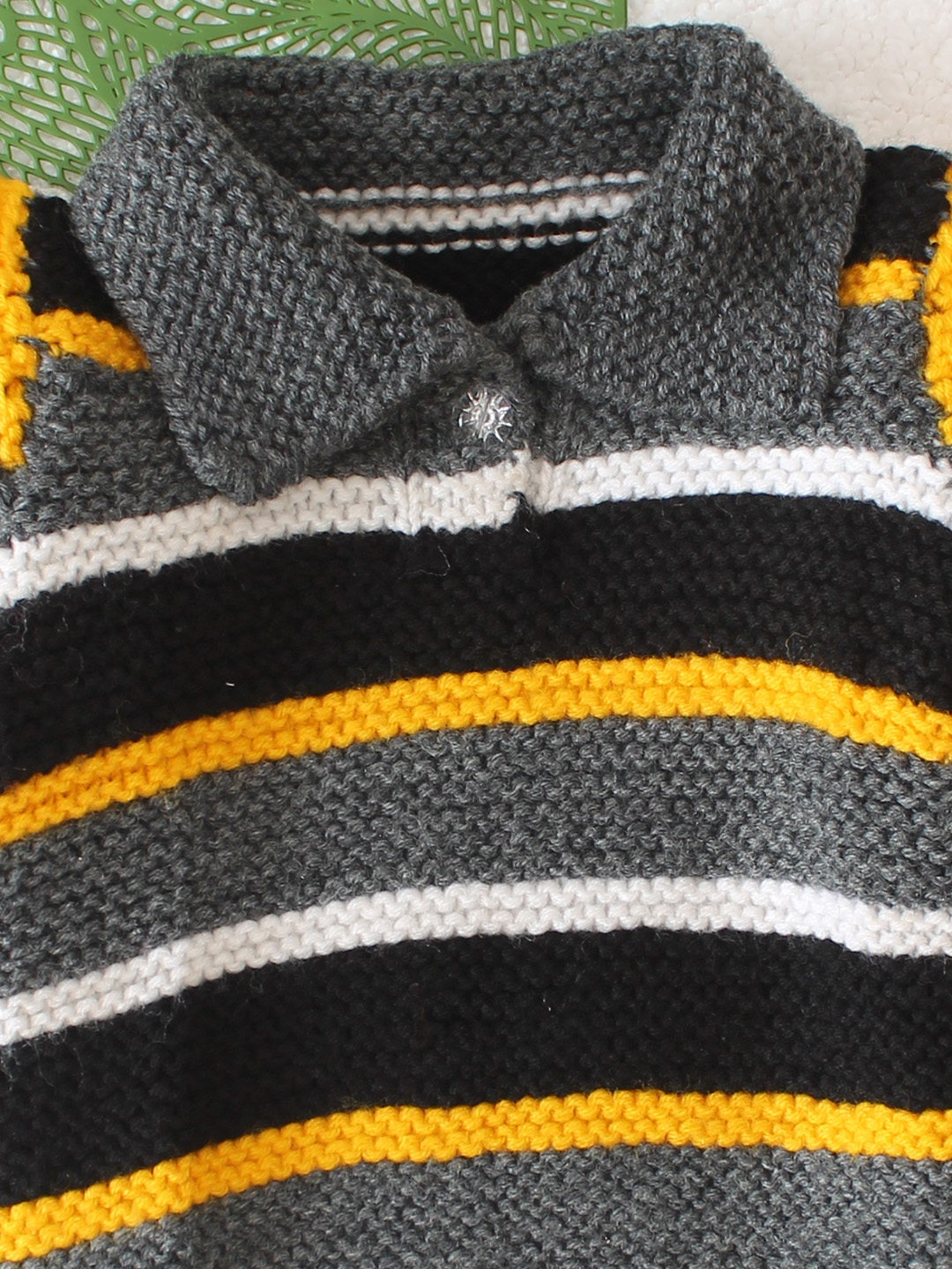 Striped Collar Detailed Sweater - Black