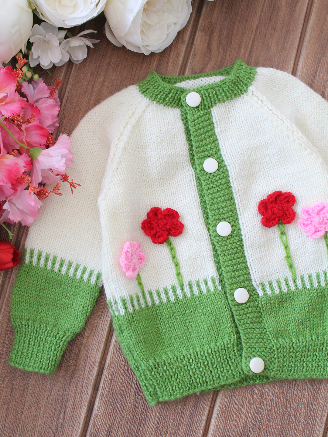 Floral Applique with Combined Striped Border Sweater Set - Green