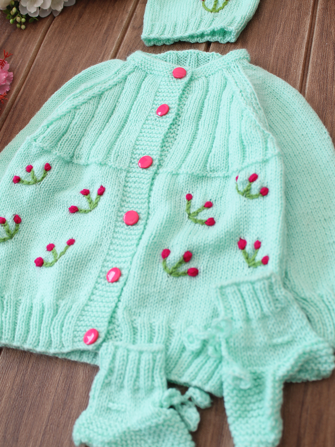 Embroidered Lazy Daisy Floral Sweater Set - Green
