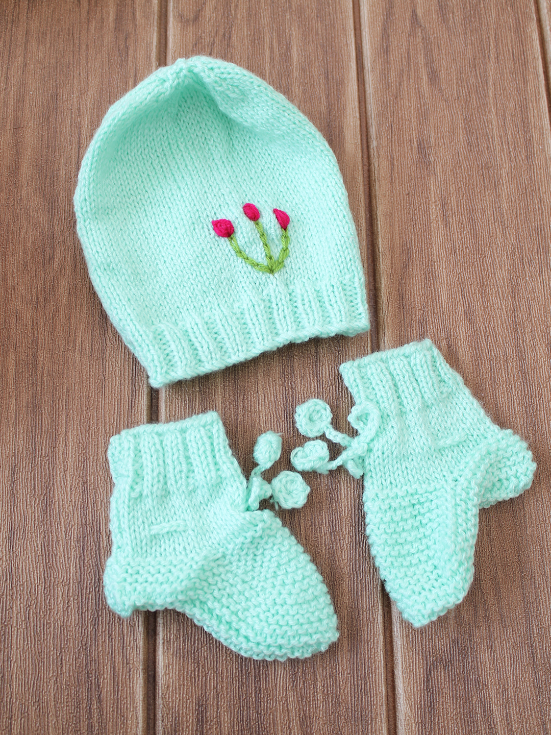 Embroidered Lazy Daisy Floral Sweater Set - Green