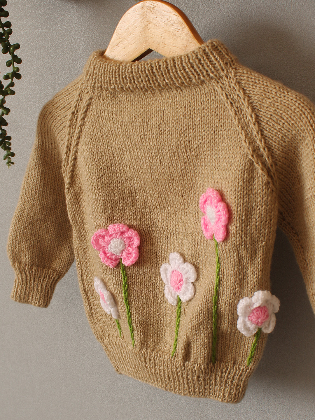 Handknitted Floral Applique Sweater - Beige