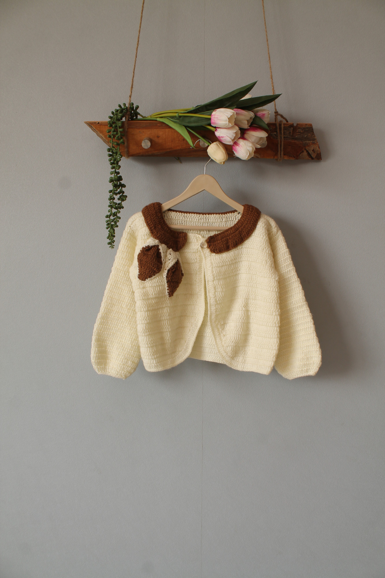 Crochet Brown Collar Sweater - Cream