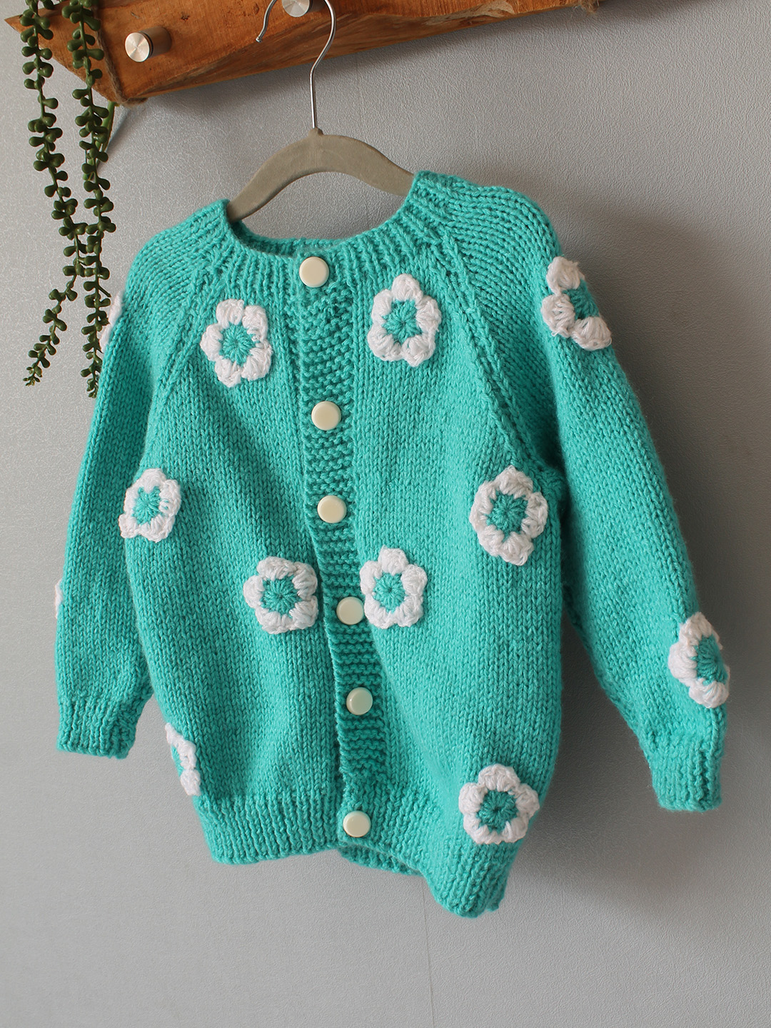 Handknitted Floral Front Button Sweater - Green