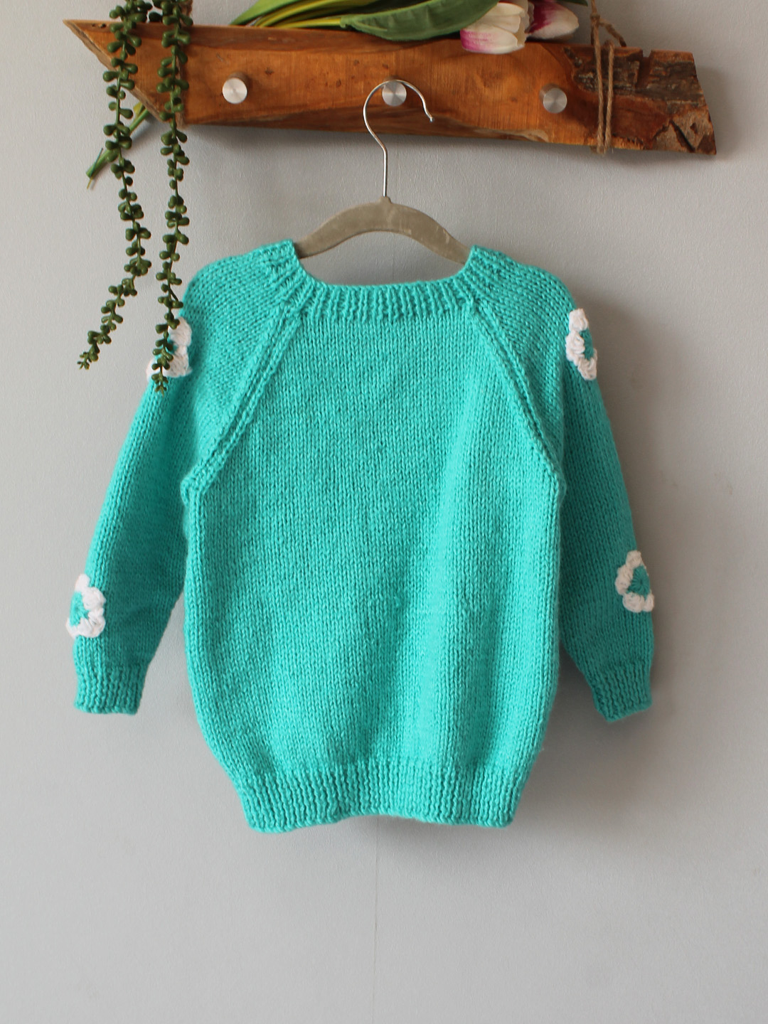 Handknitted Floral Front Button Sweater - Green