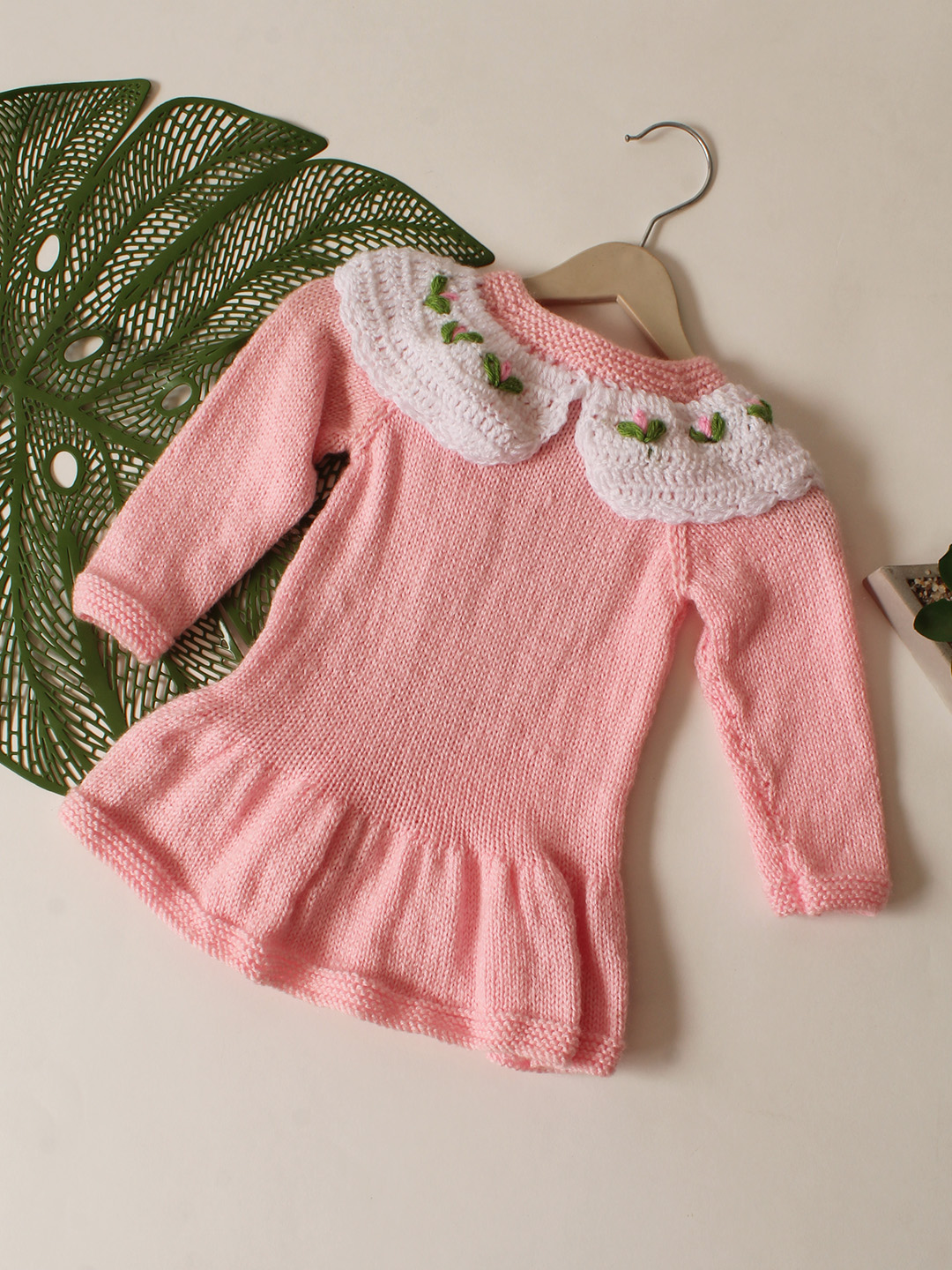 Handknitted Ruffled Embroidered Flared Sweater - Pink