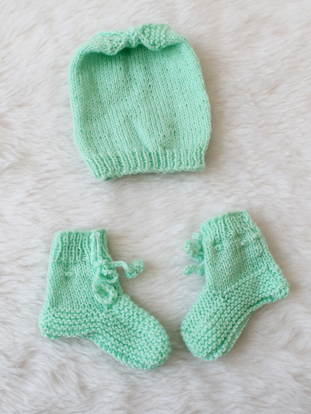 Knitted Butterfly and Floral Applique Sweater with Cap and Socks - Green