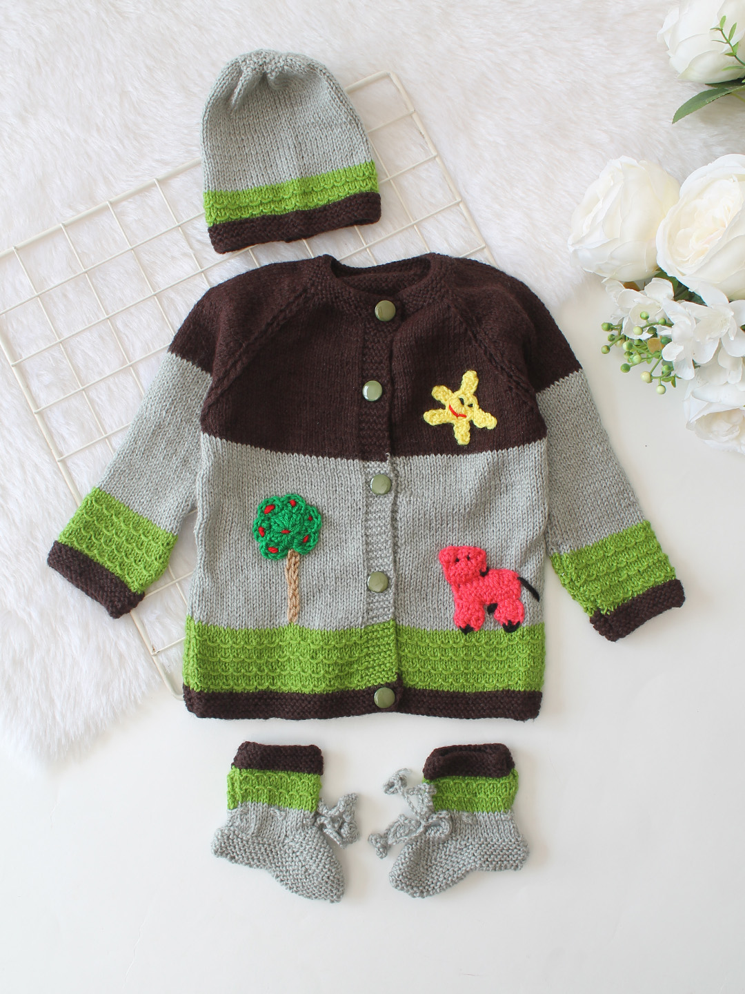 Woonie Appliques Sweater with Cap and Bootie - Multicolor