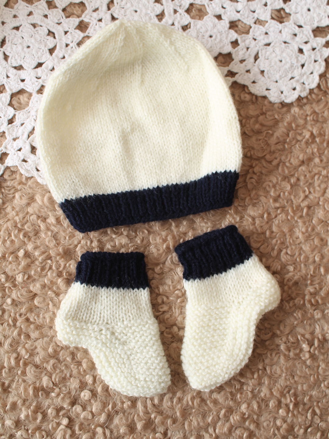 Woonie HandKnitted Full Sleeves Pocket Detailed Sweater with Cap and Socks - White