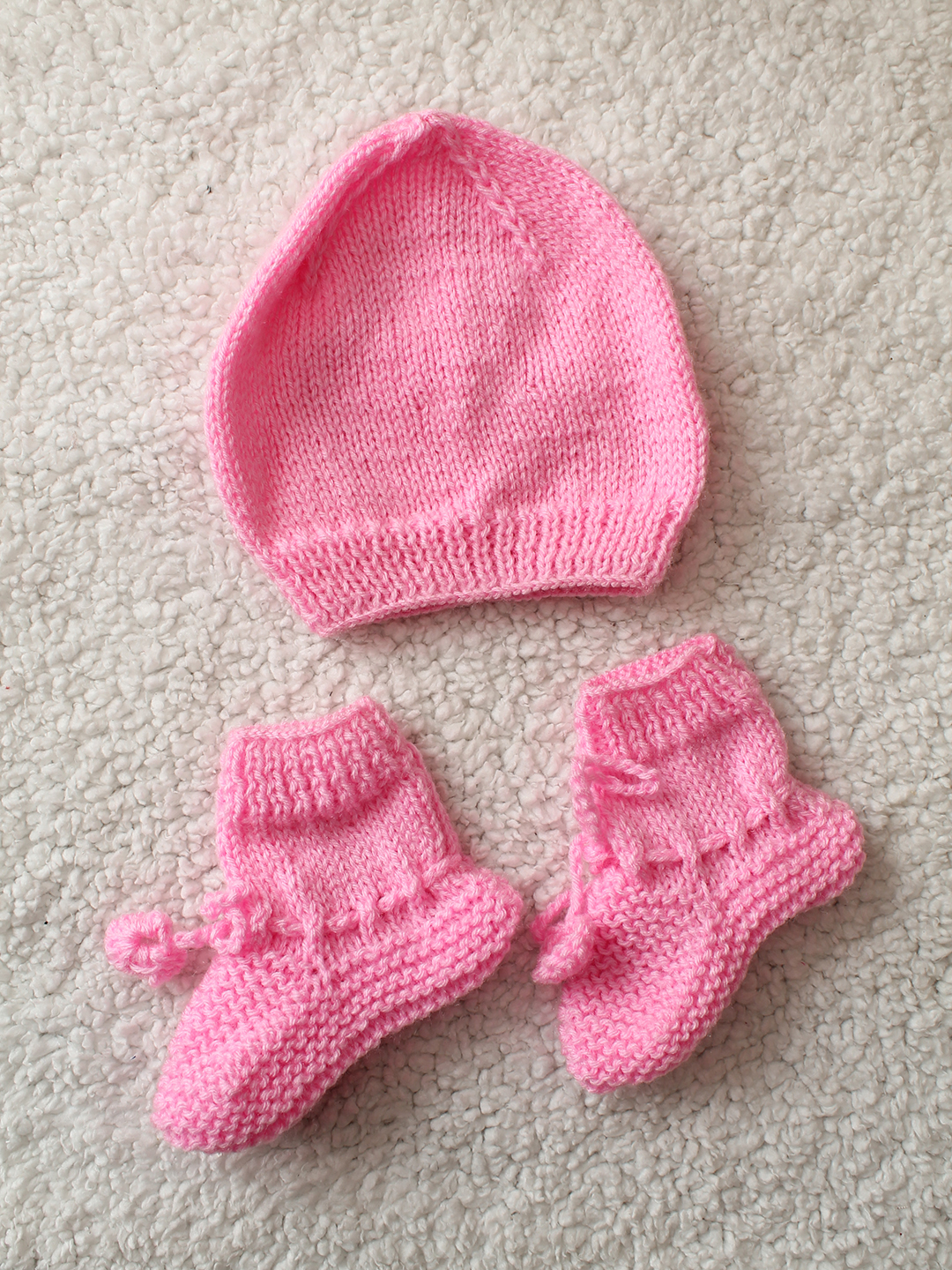 Woonie HandKnitted Full Sleeves Floral Applique Cardigan With Cap and Socks - Pink