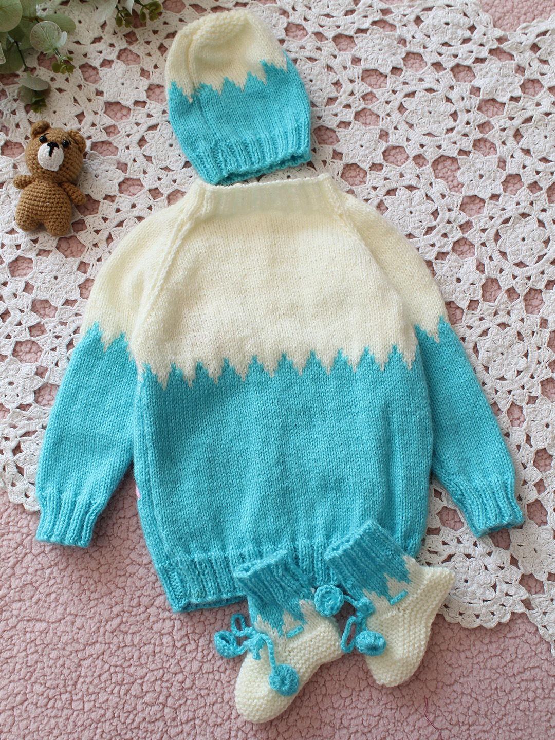 Woonie Handknitted Appliques Sweater with Cap & Socks - Sky Blue