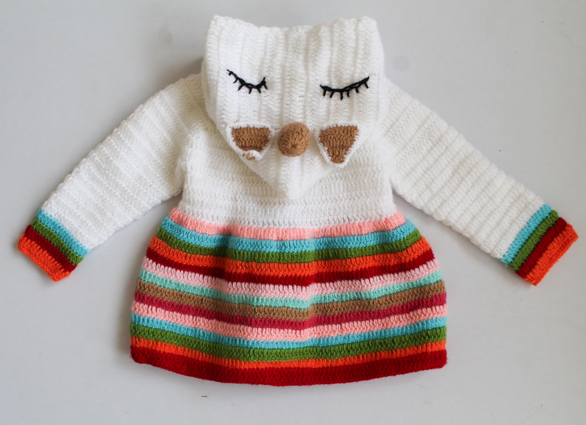 Woonie Full Sleeves Unicorn Design Handmade Hooded Sweater - White