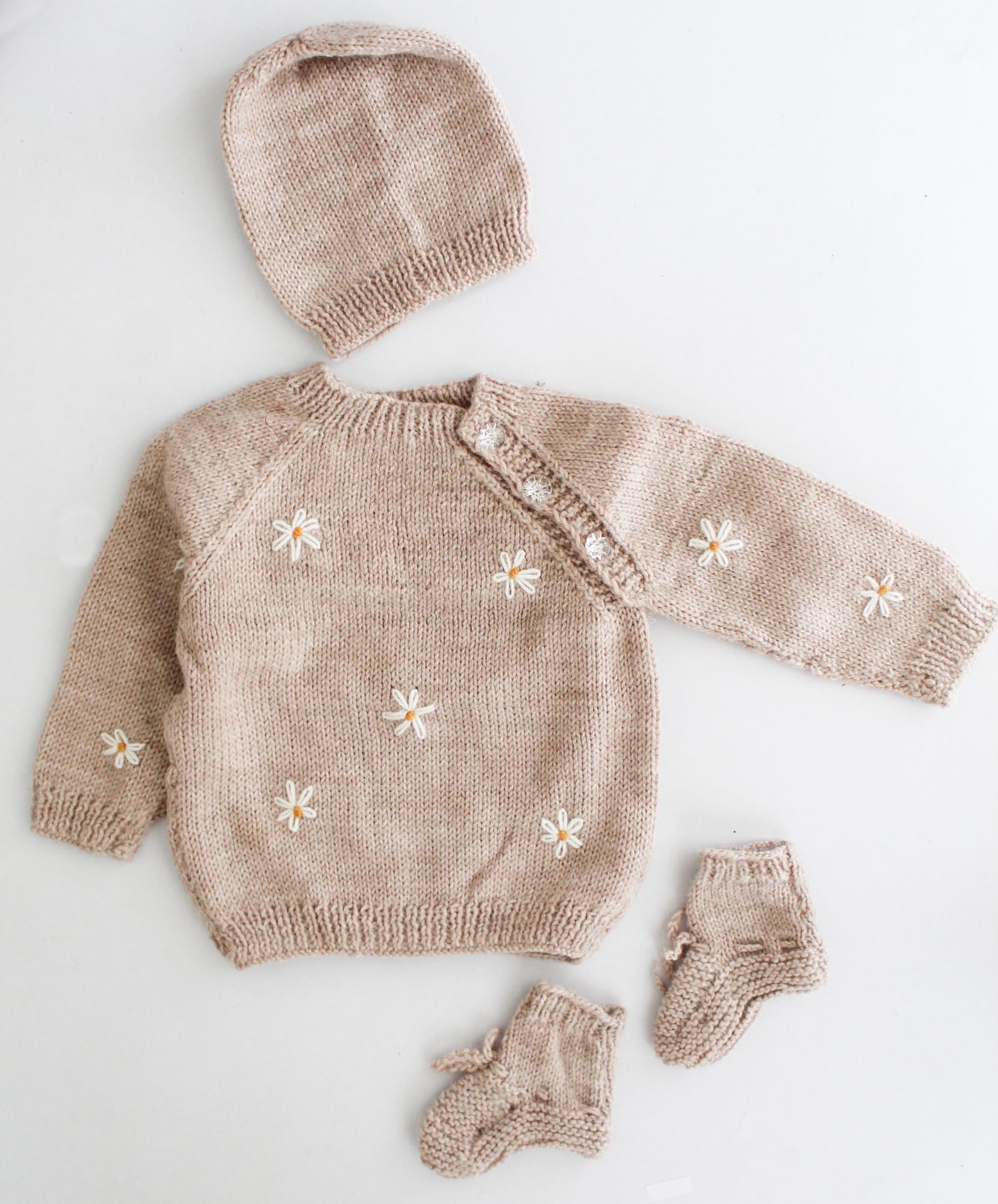 Woonie Full Sleeves Flower Design Handmade Sweater With Cap & Booties - Beige