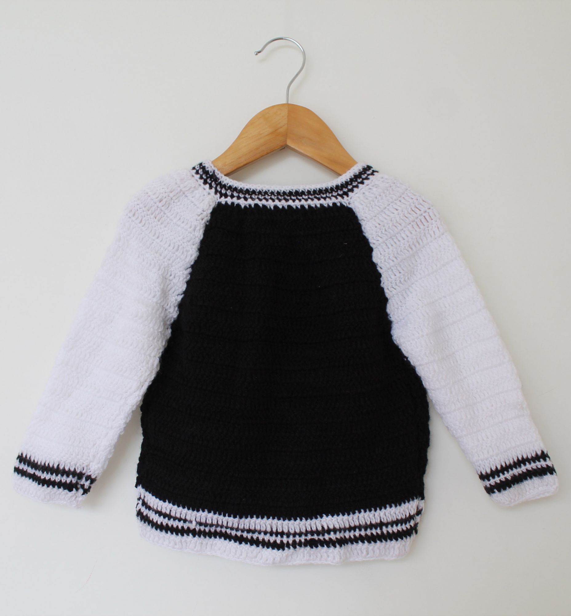 Woonie Full Sleeves Flower Patch Handmade Sweater - Black