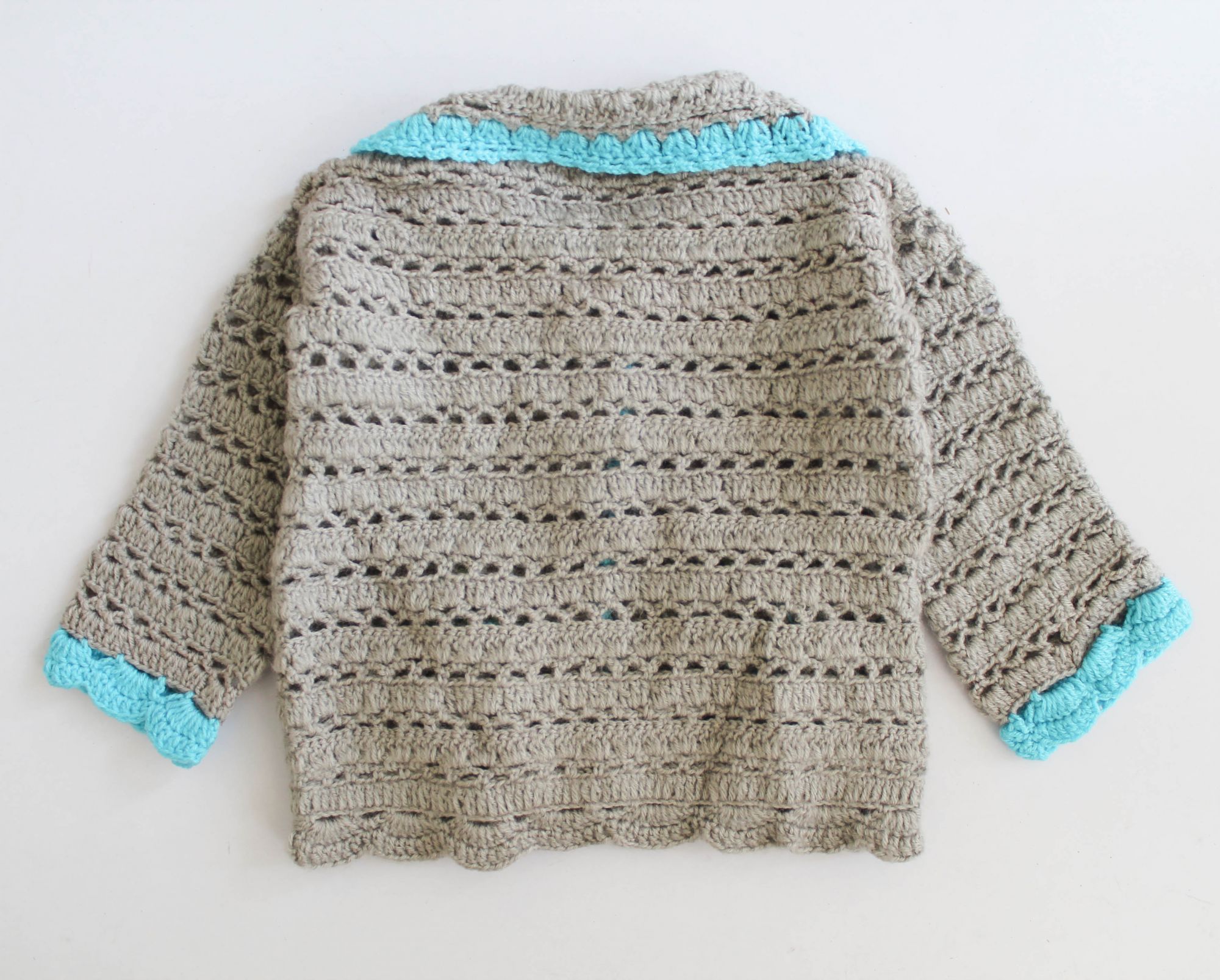 Woonie Full Sleeves Flower Design Handmade Sweater - Grey