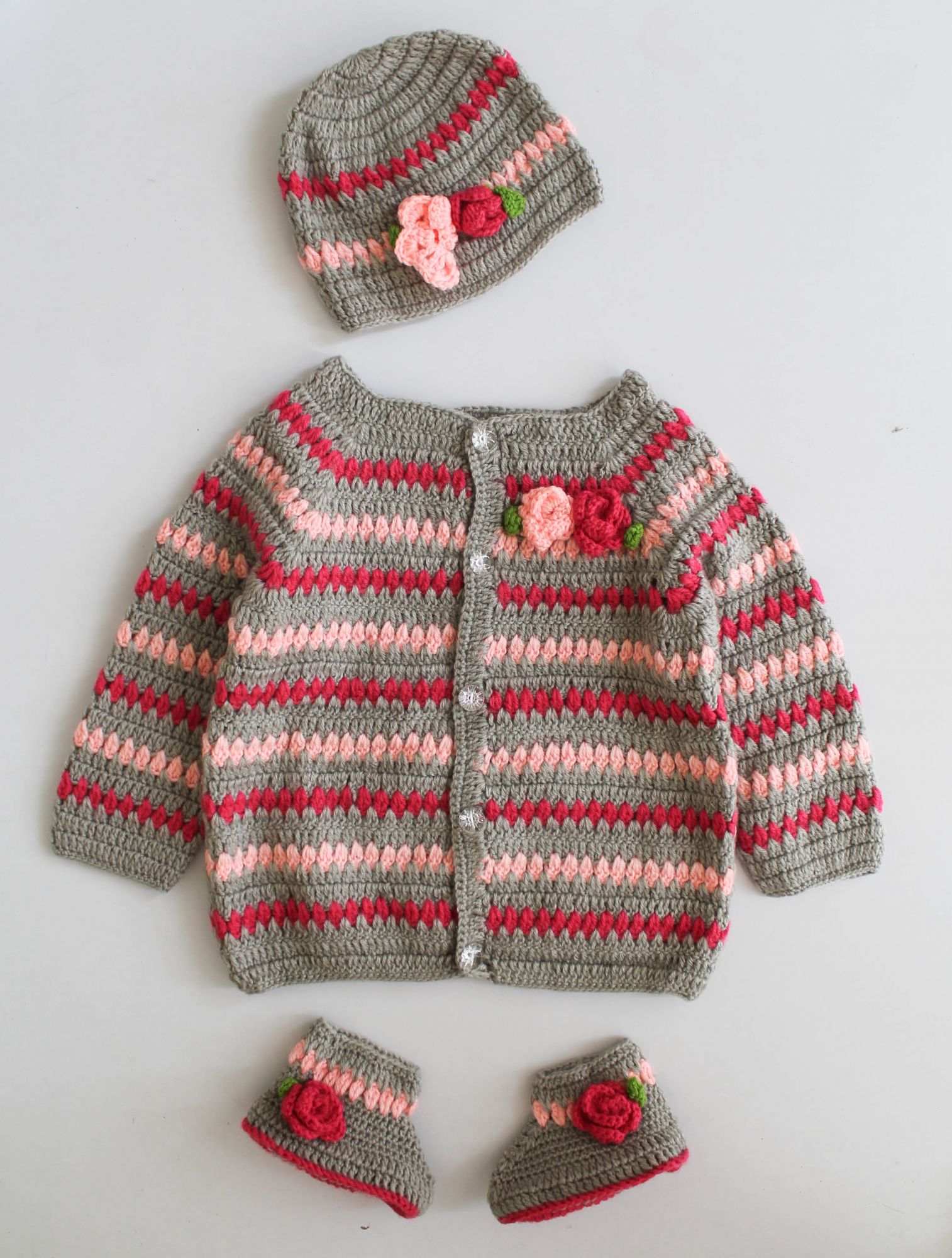 Woonie Full Sleeves Flower Design Sweater With Cap & Booties - Grey