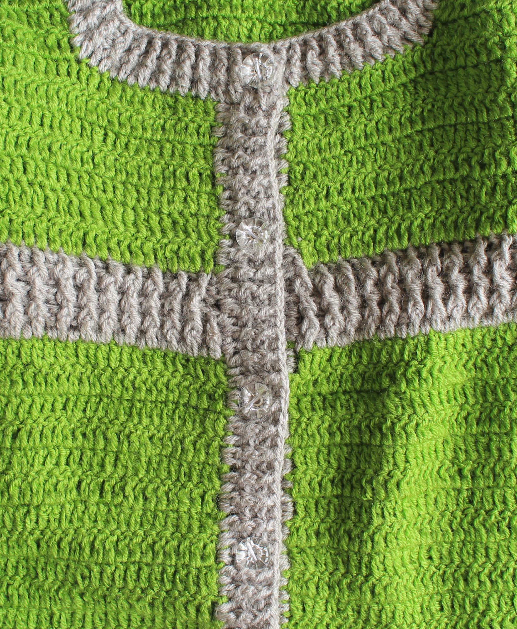 Woonie Handmade Full Sleeves Sweater With Floral Design Cap - Green