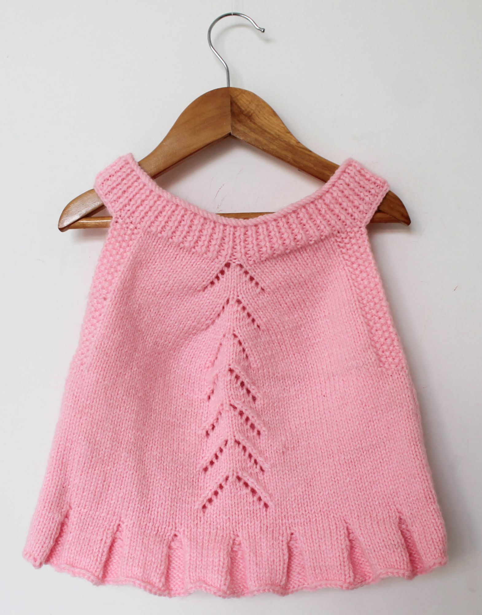 Woonie Handmade Sleeveless Flared Sweater - Pink