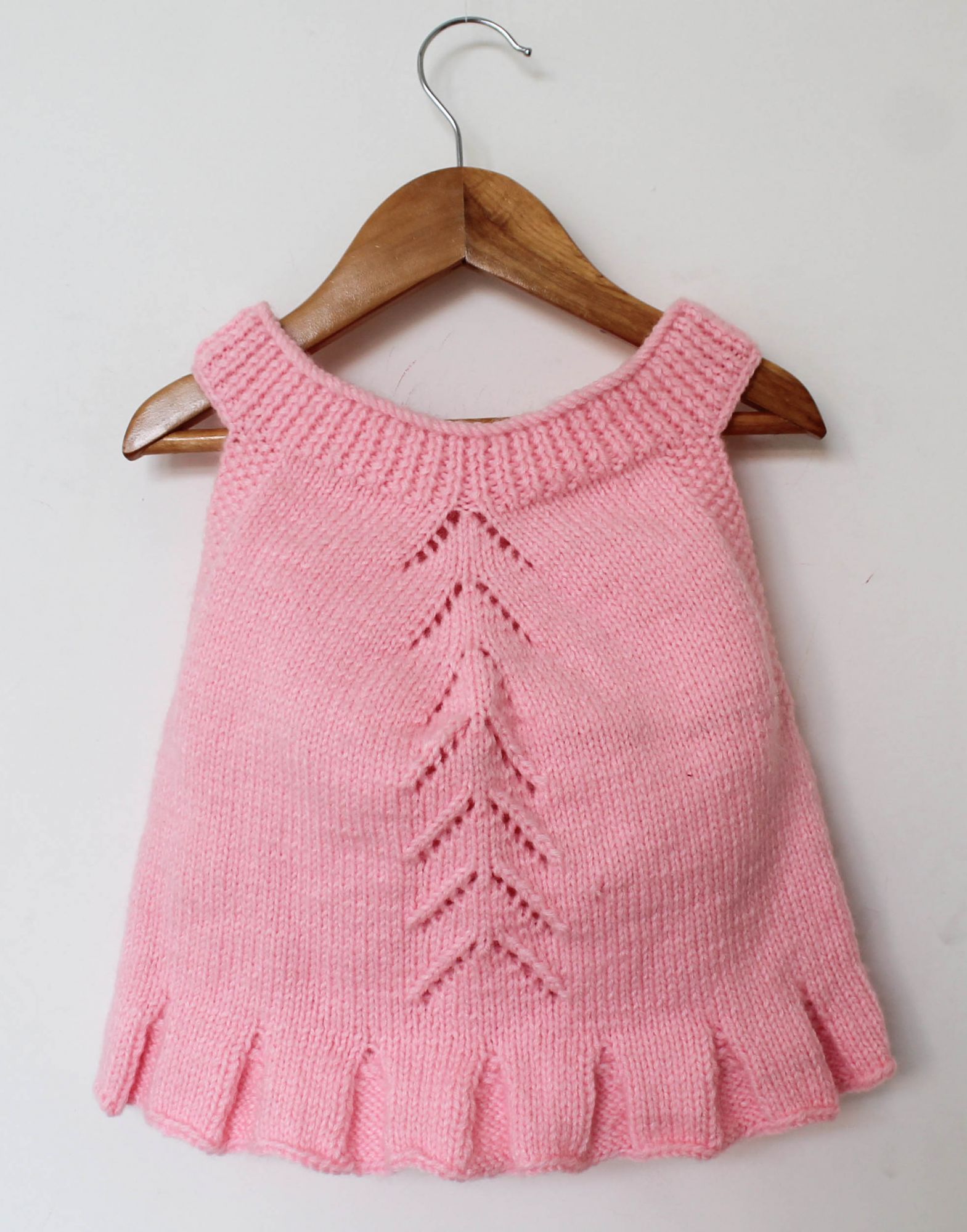 Woonie Handmade Sleeveless Flared Sweater - Pink