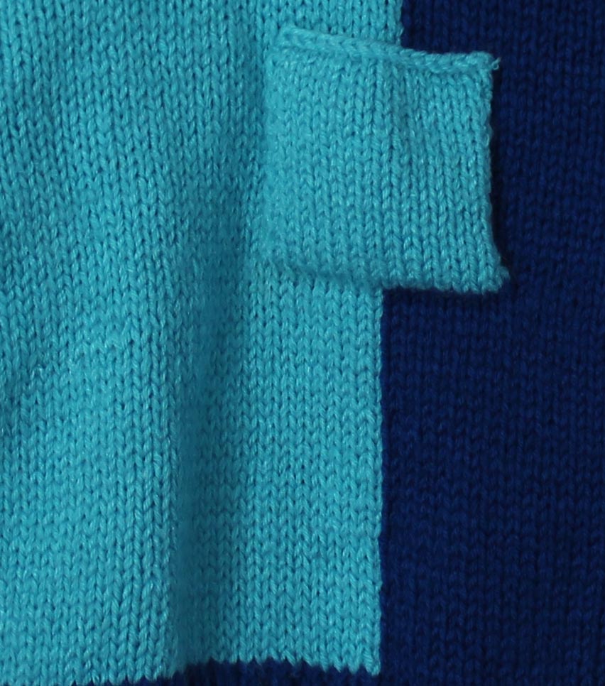 Woonie Full Sleeves Handmade Dual Shaded Pocket Design Sweater - Blue