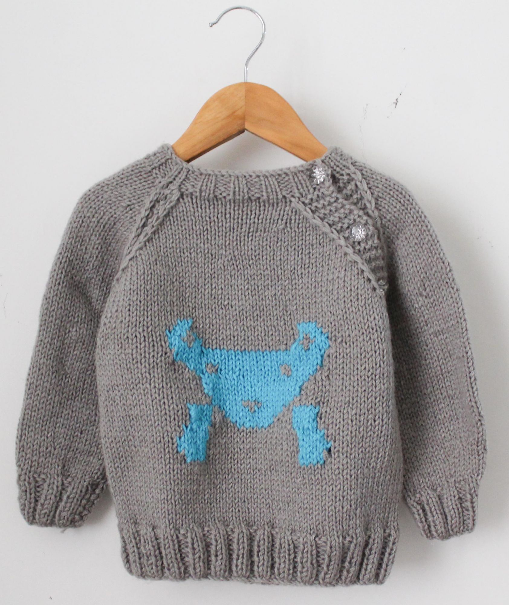Woonie Full Sleeves Handmade Raglan Shoulder Sweater -Grey