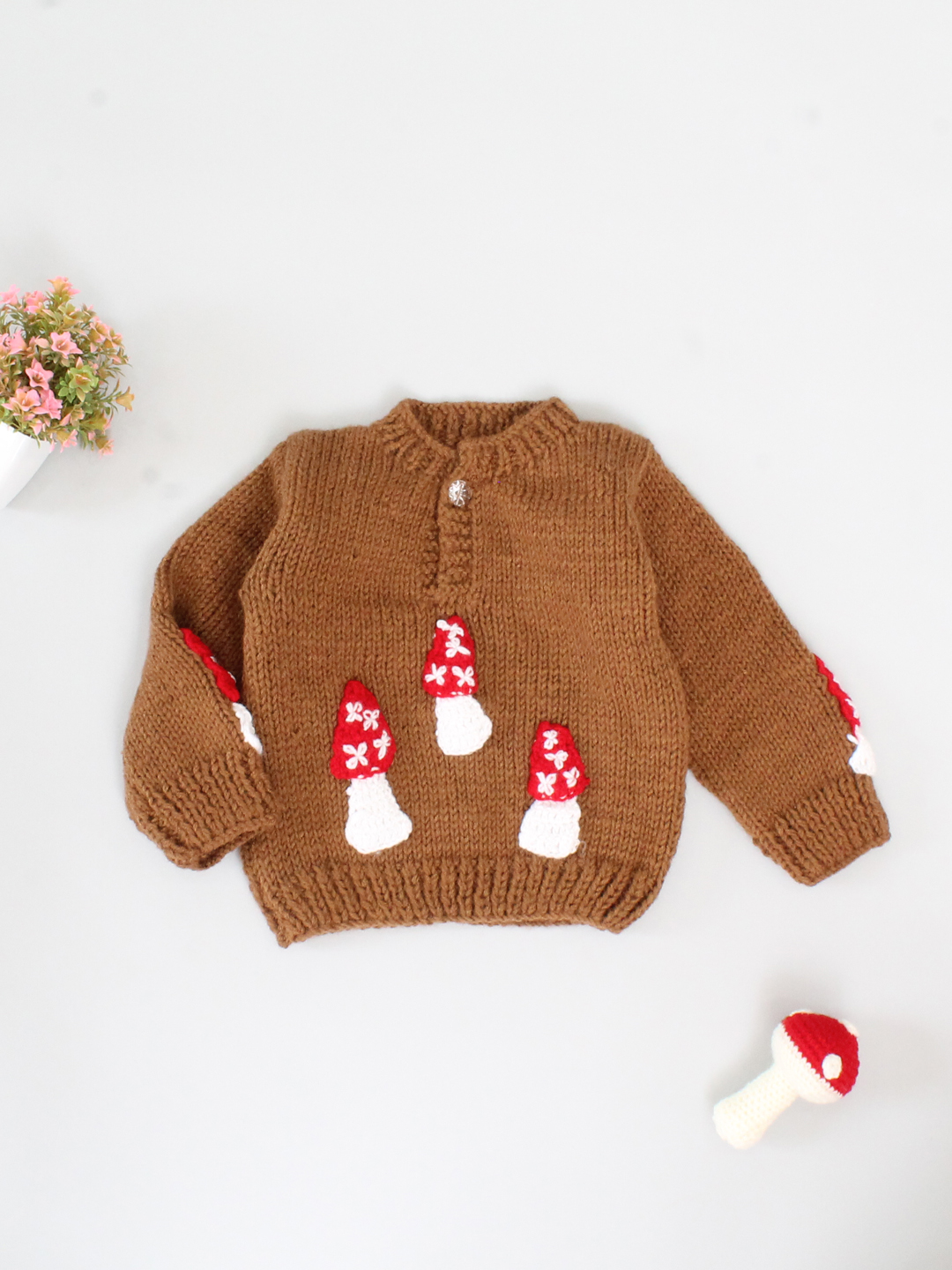 Woonie Handmade Full Sleeves Mushroom Applique Design Detailed Sweater - Brown