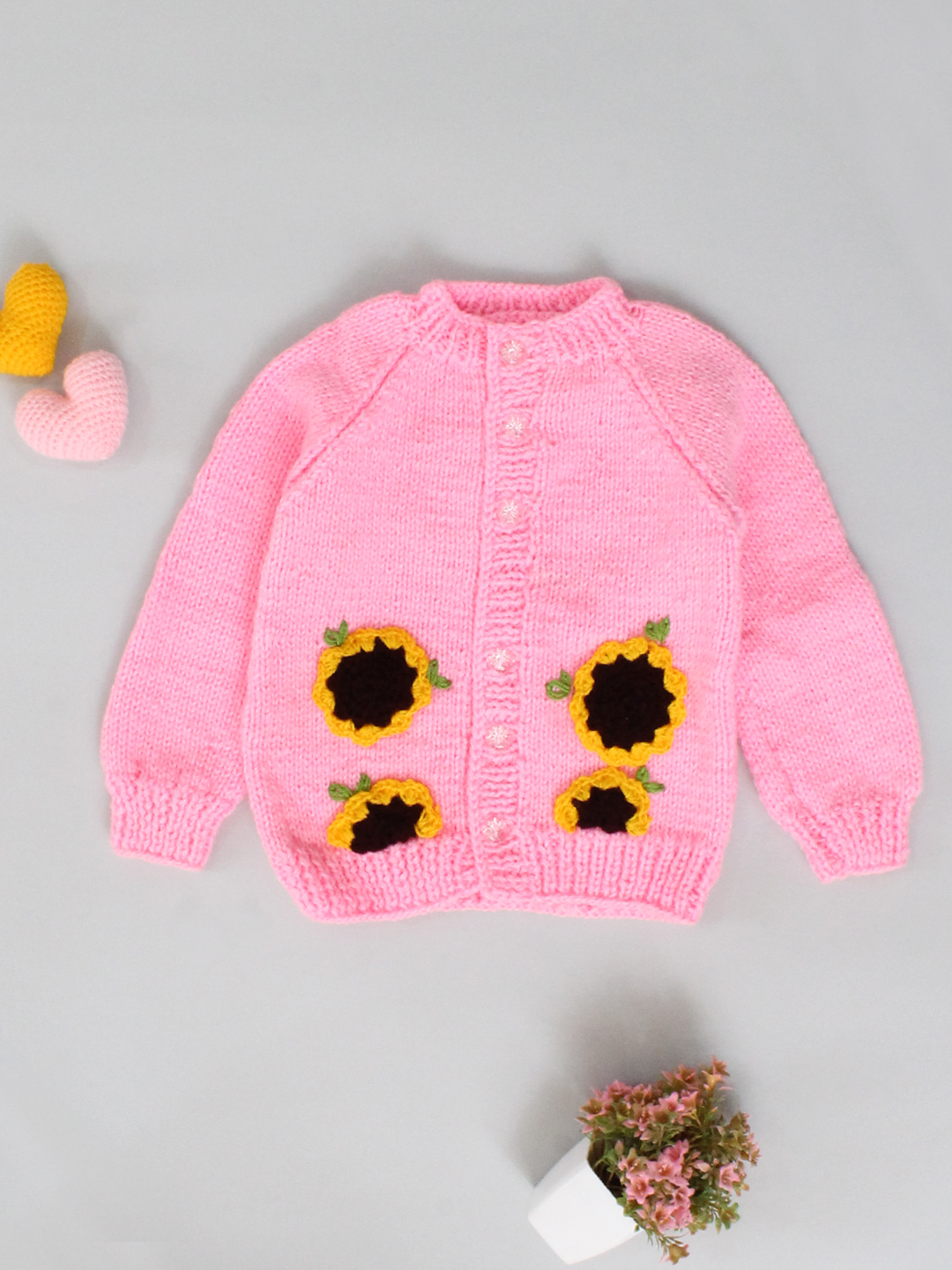 Woonie Handmade Full Sleeves Sunflower Applique Design Detailed Sweater - Pink