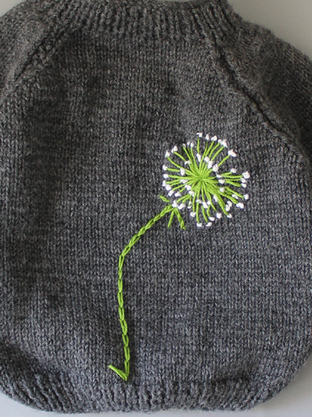 Woonie Handmade Full Raglan Sleeves Dandelion Knitted Embroidered Sweater - Grey
