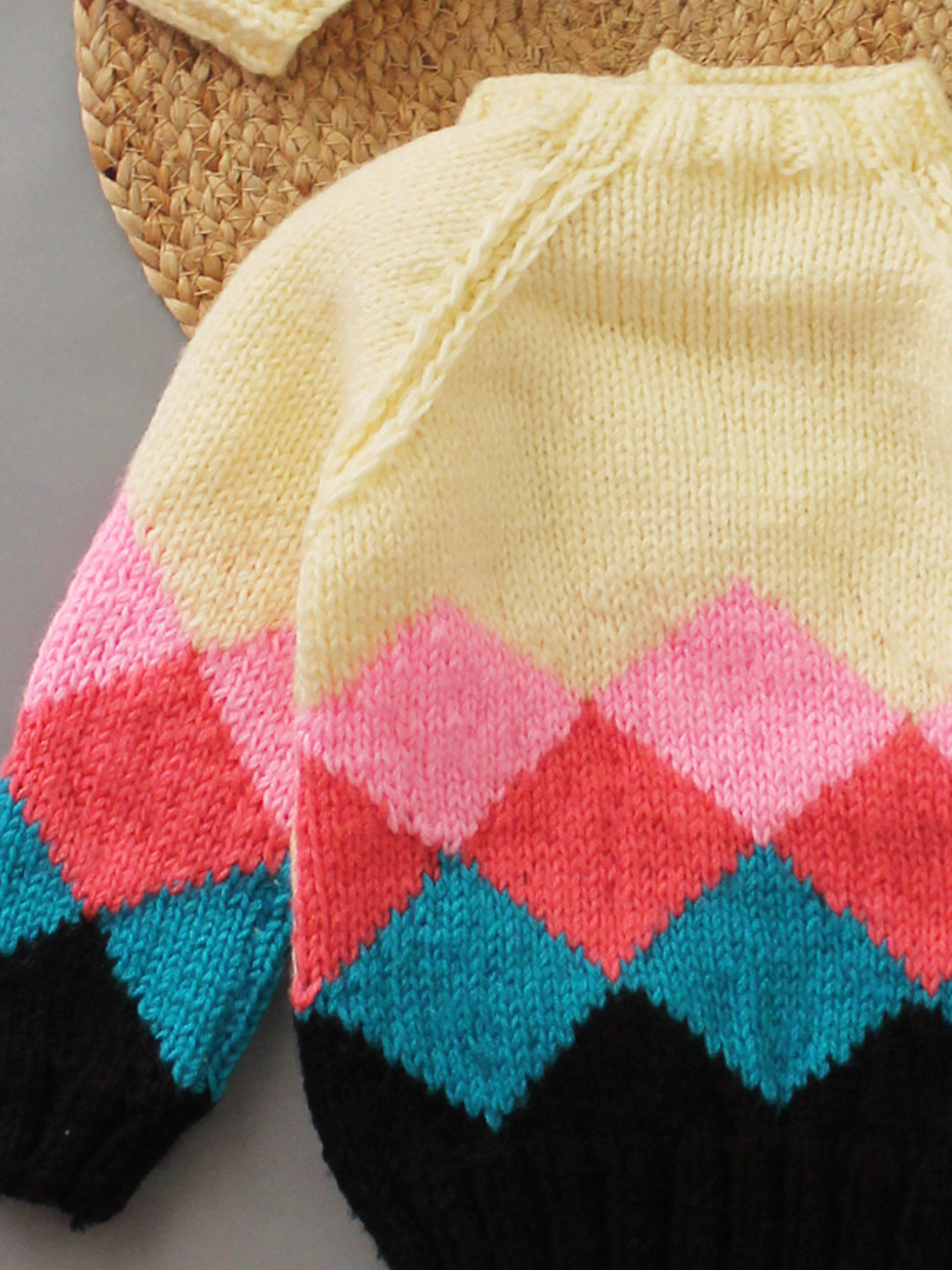 Woonie Handmade Full Raglan Sleeves Knitted Graphic Design Sweater With Cap - Off-White